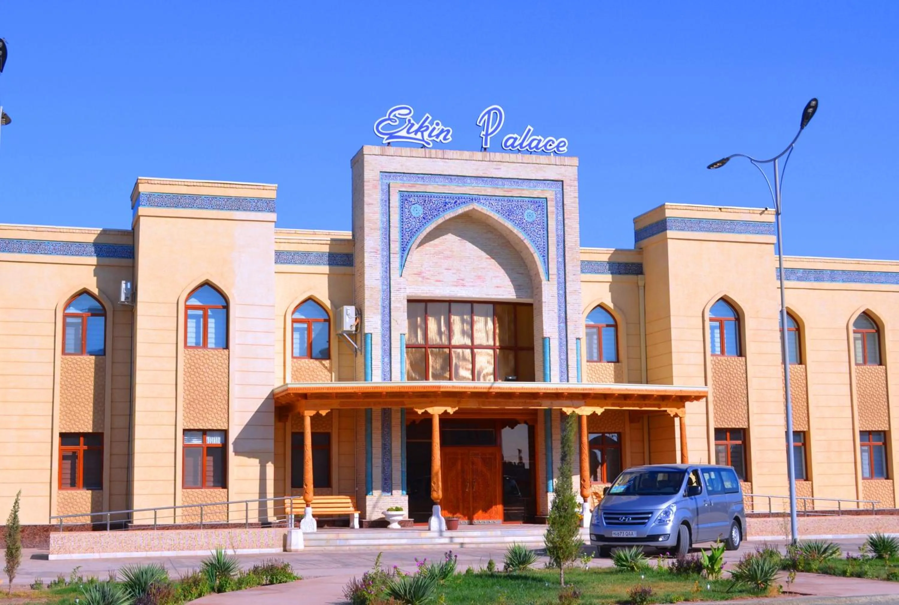Erkin Palace Hotel