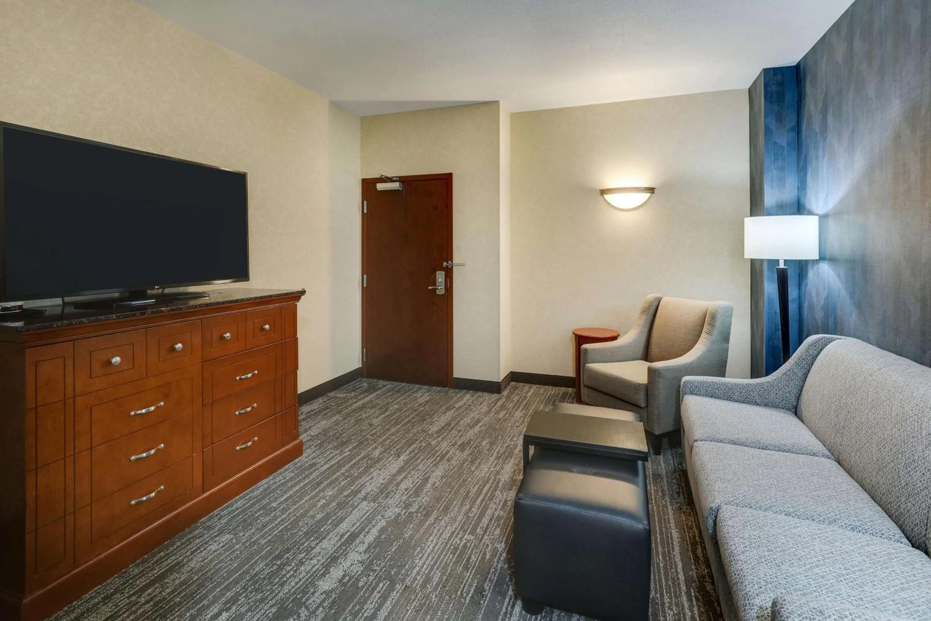 Bedroom in Drury Plaza Hotel Denver Westminster