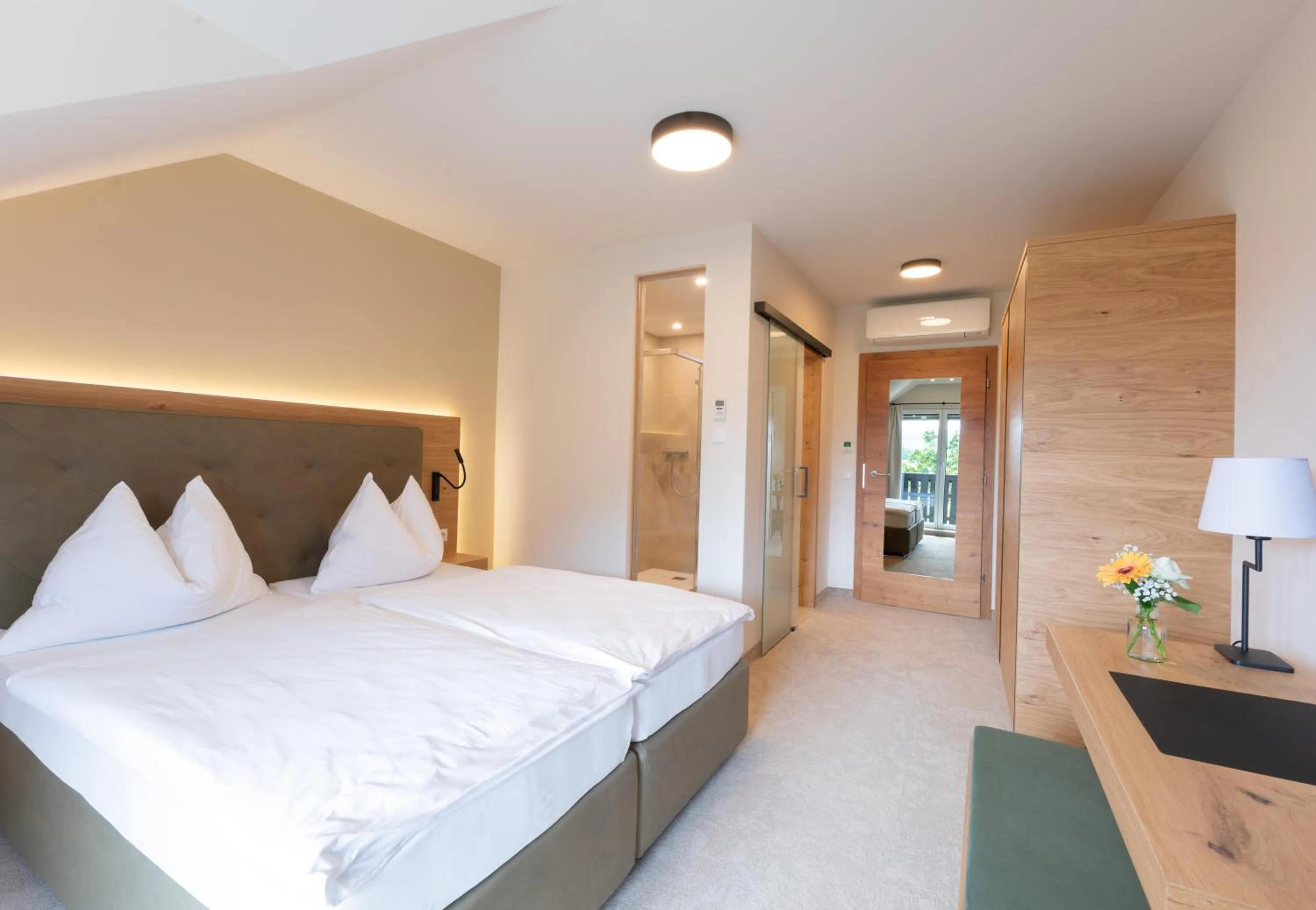 Photo of the whole room, Bed in Hotel Die Pflegerbrücke