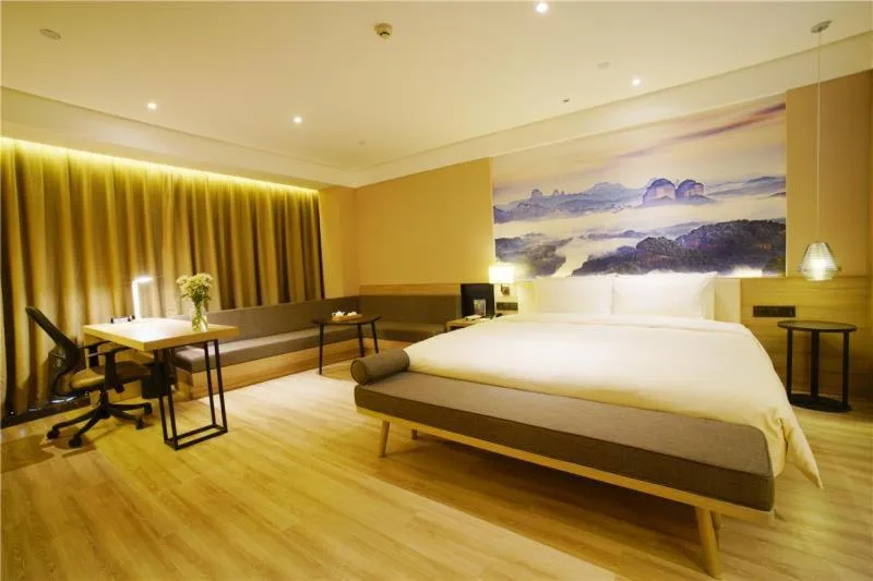 Photo of the whole room, Bed in Atour Hotel Guangzhou Yueqiao Branch