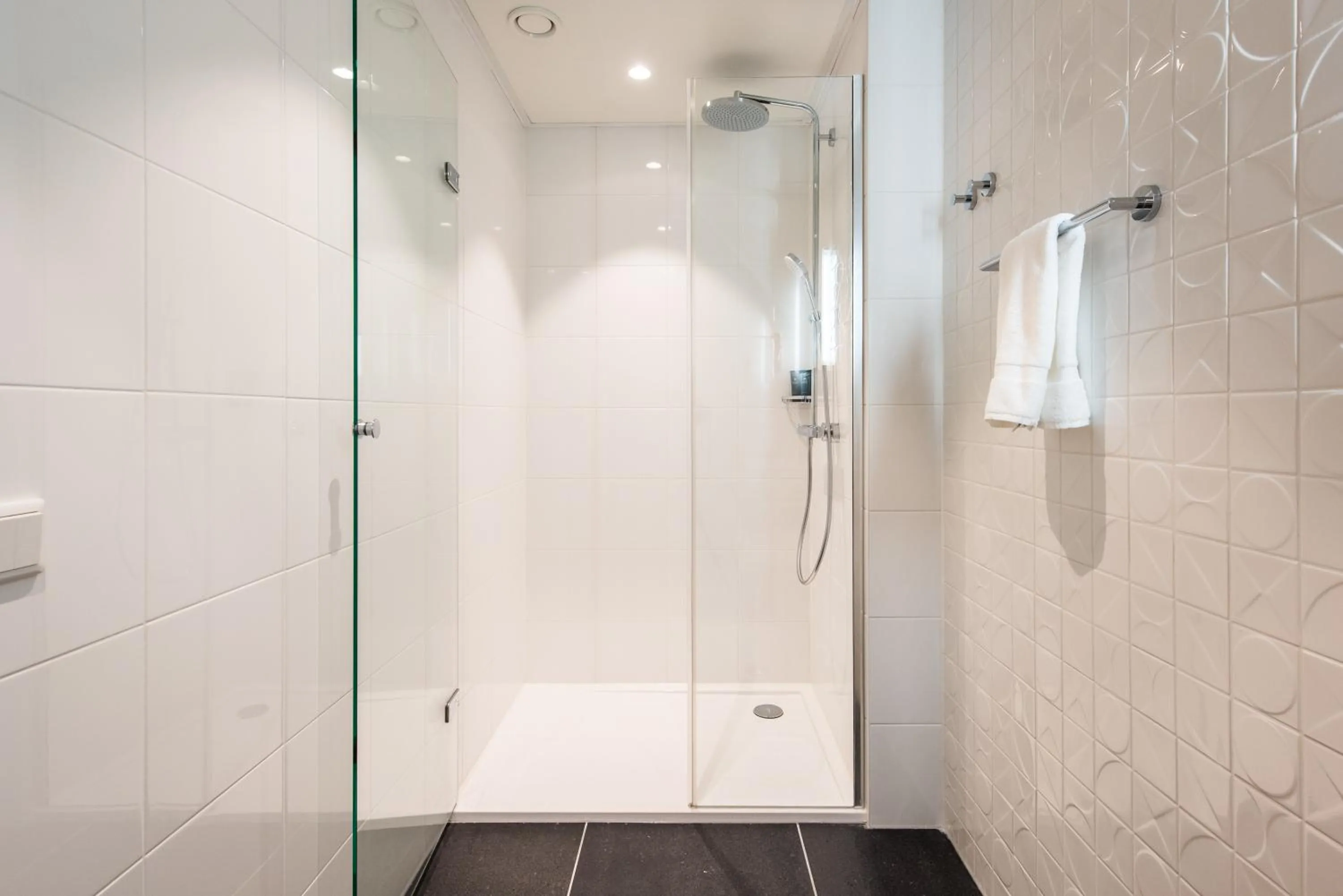 Shower in Numa Amsterdam Docklands