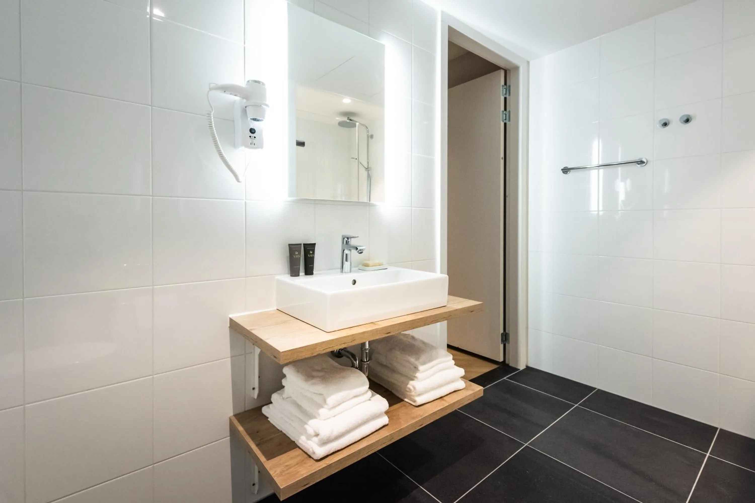 Bathroom in Numa Amsterdam Docklands