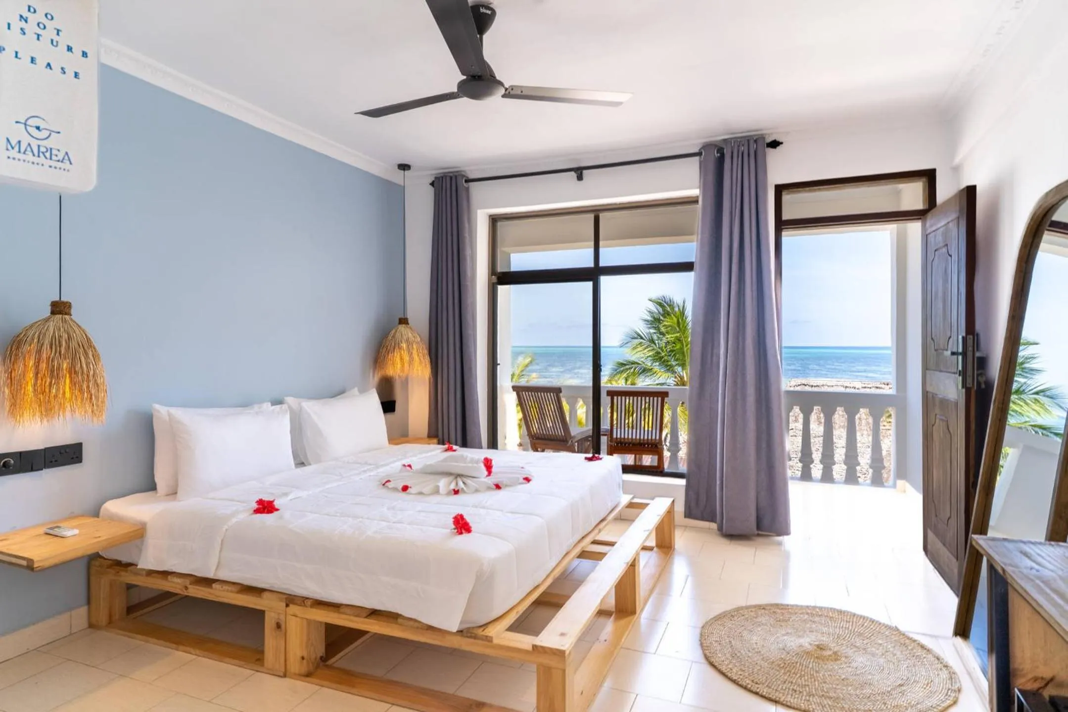 Balcony/Terrace, Bed in Marea Boutique Hotel