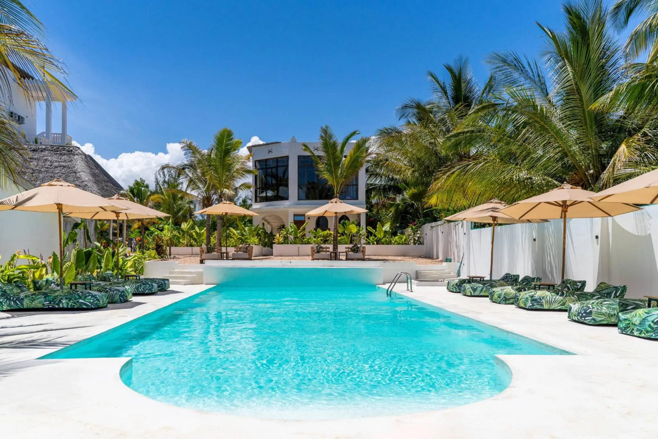 Pool view in Marea Boutique Hotel