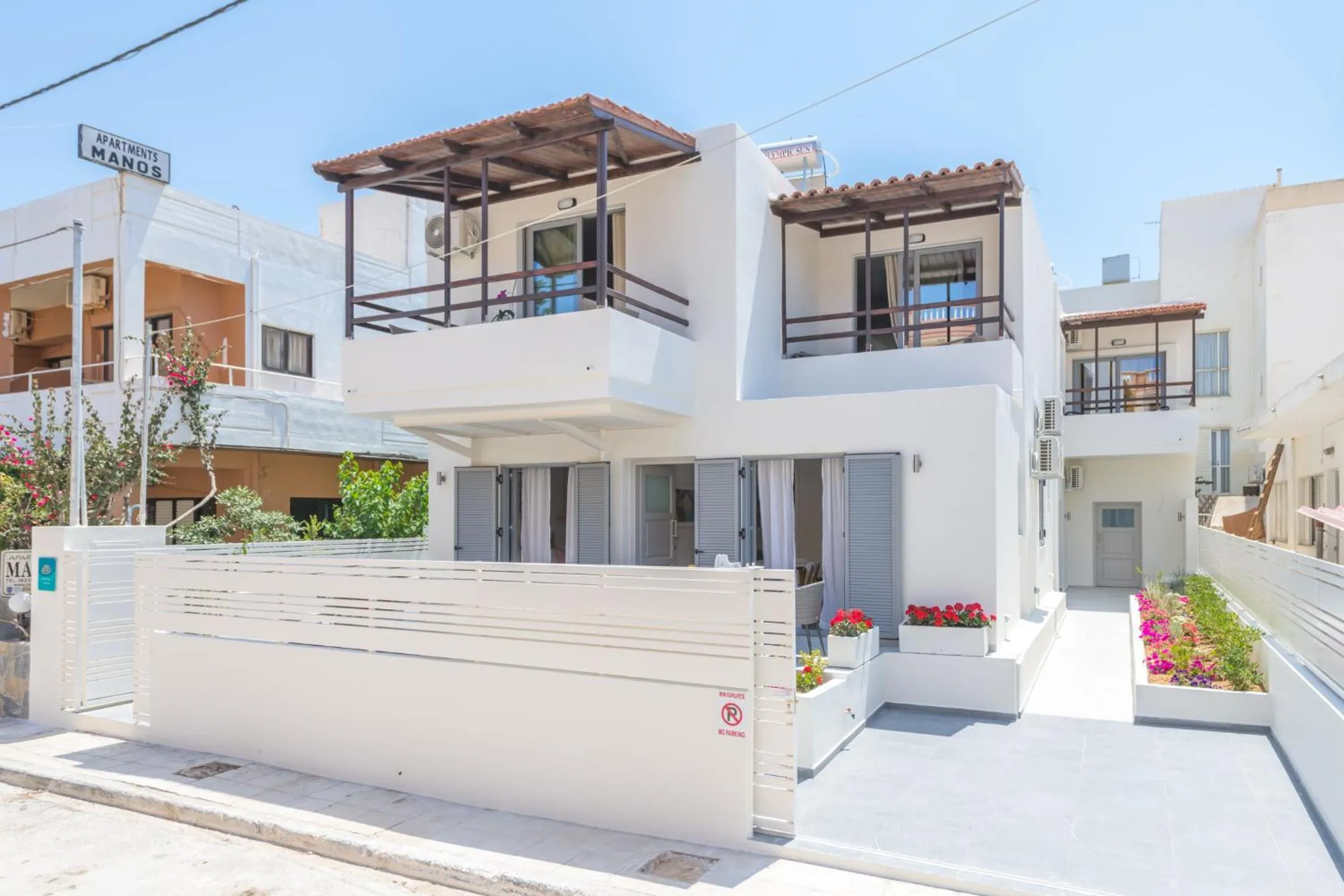 Property building in Rotunda Suites