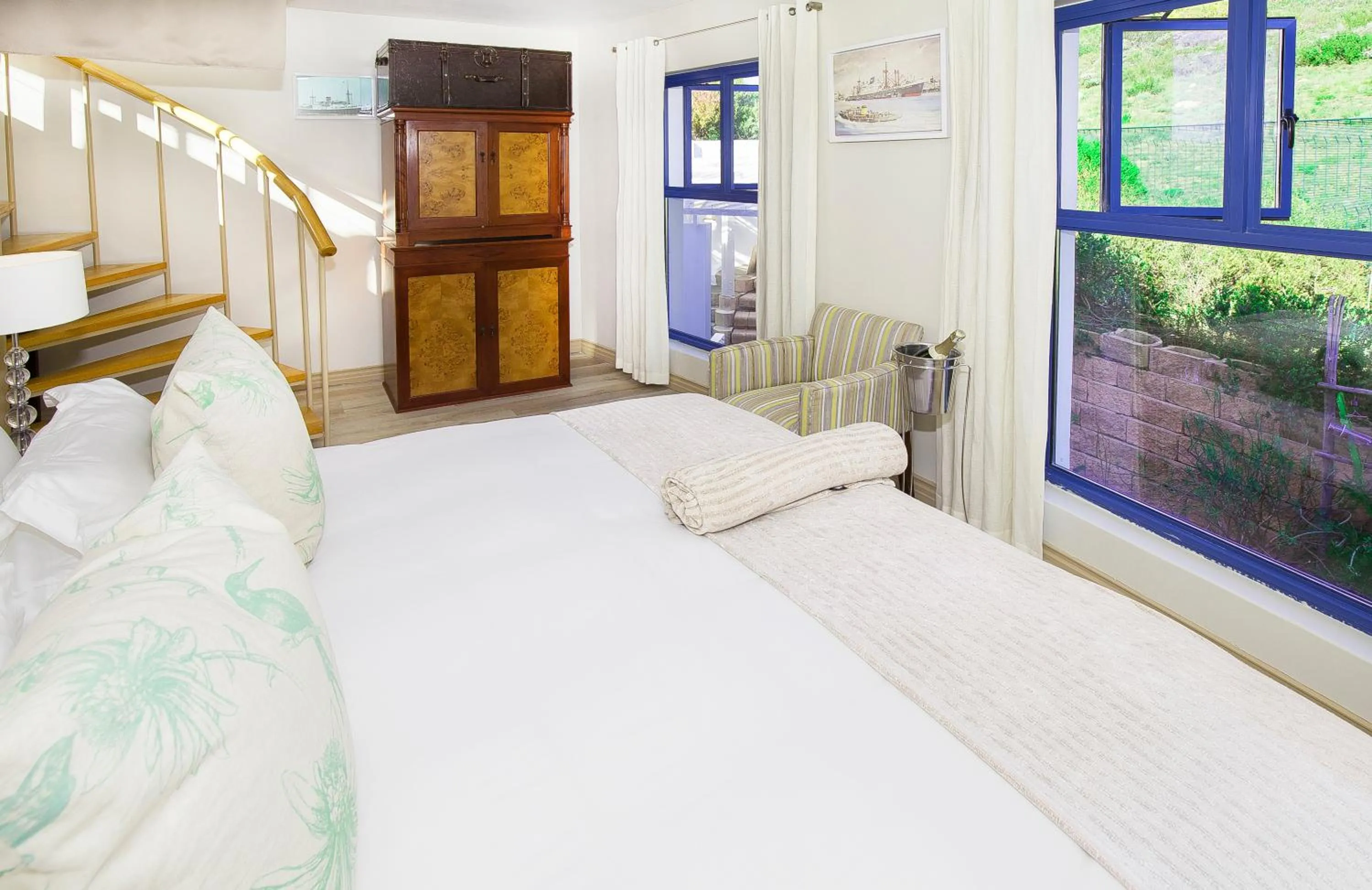 Bed in Magellans Hotel