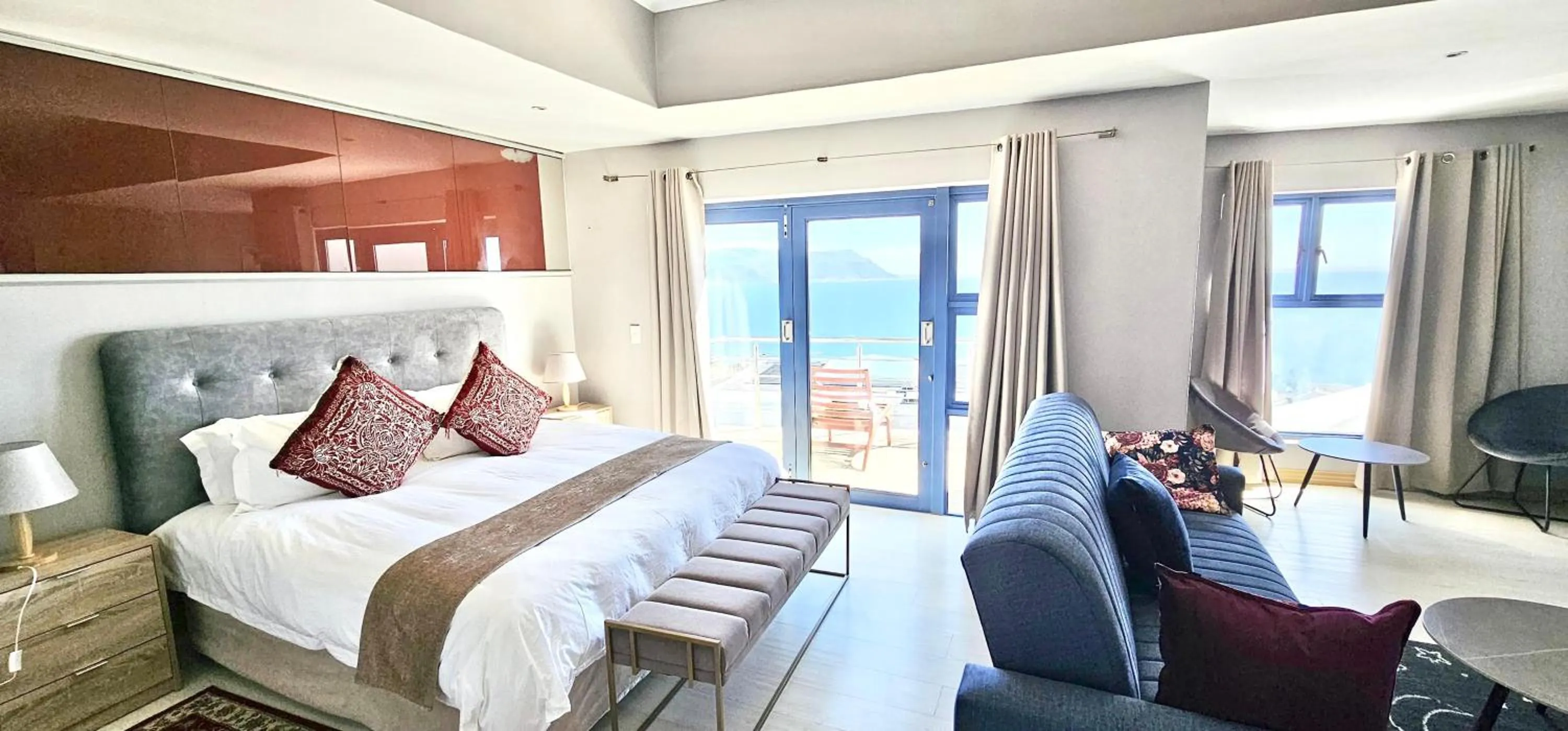 Bed in Magellans Hotel