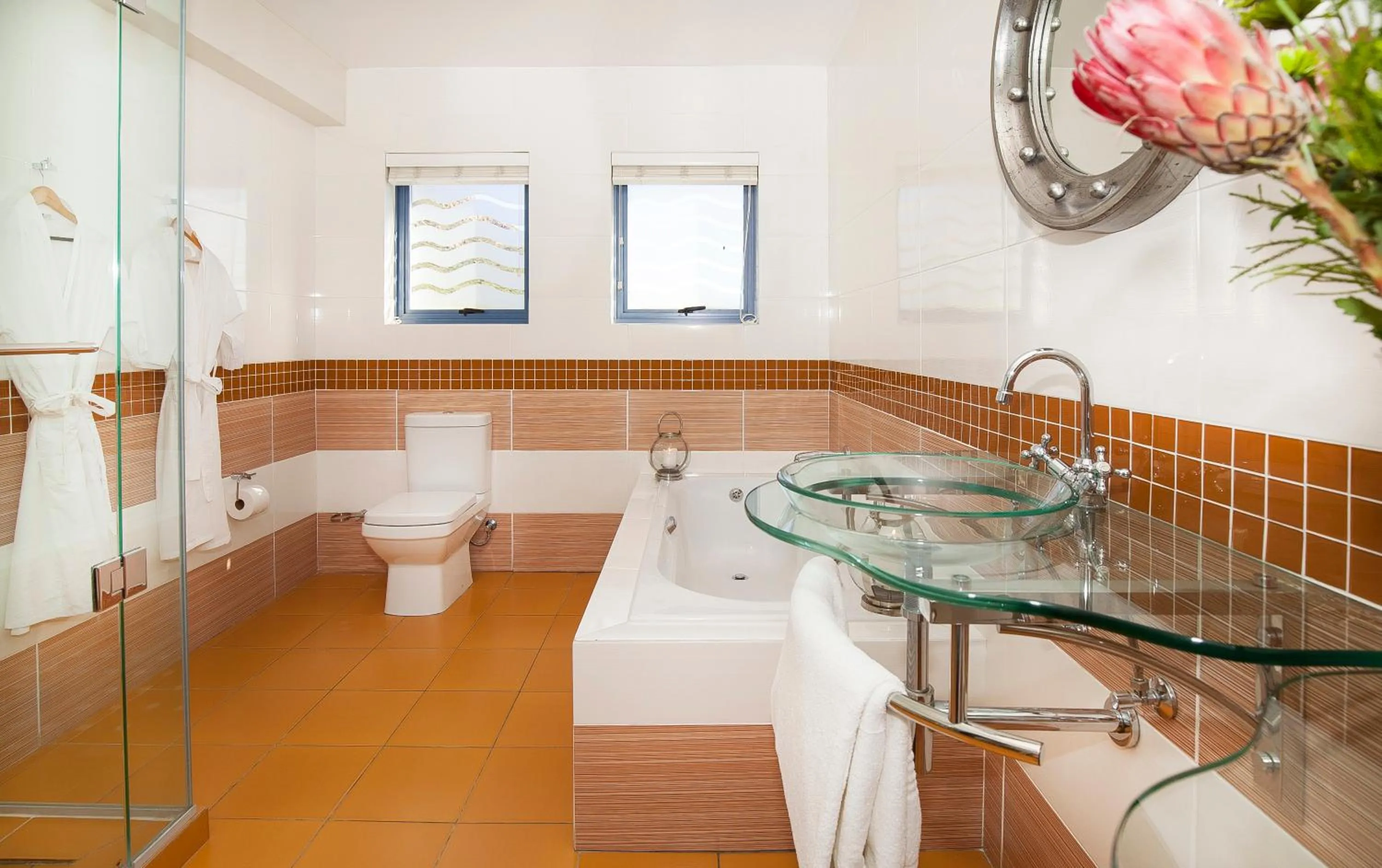 Bathroom in Magellans Hotel