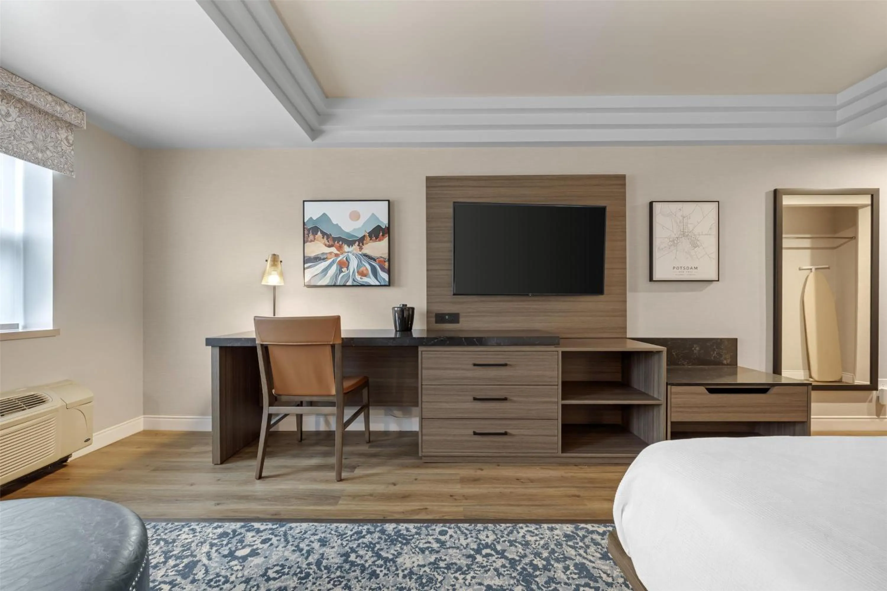 Bedroom, Bed in Best Western Potsdam University Park Inn