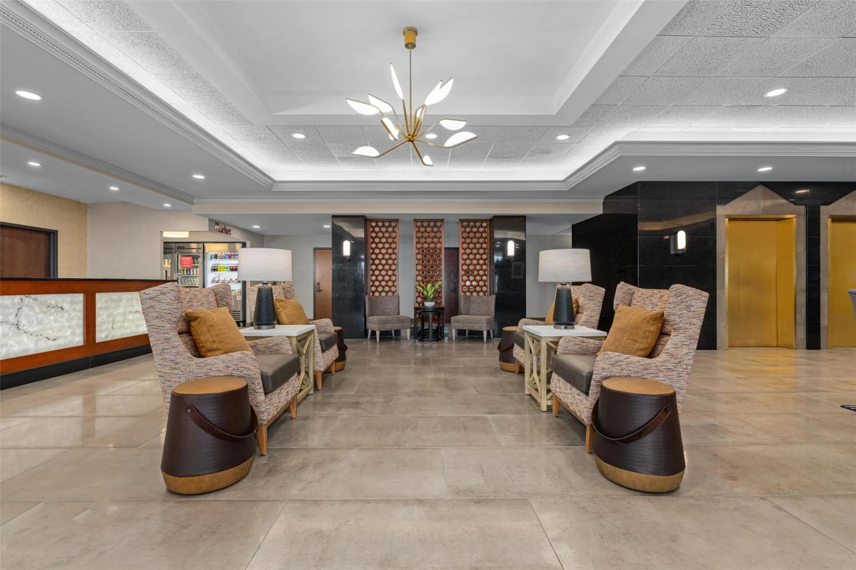 Lobby or reception in Drury Plaza Hotel St Louis Creve Coeur