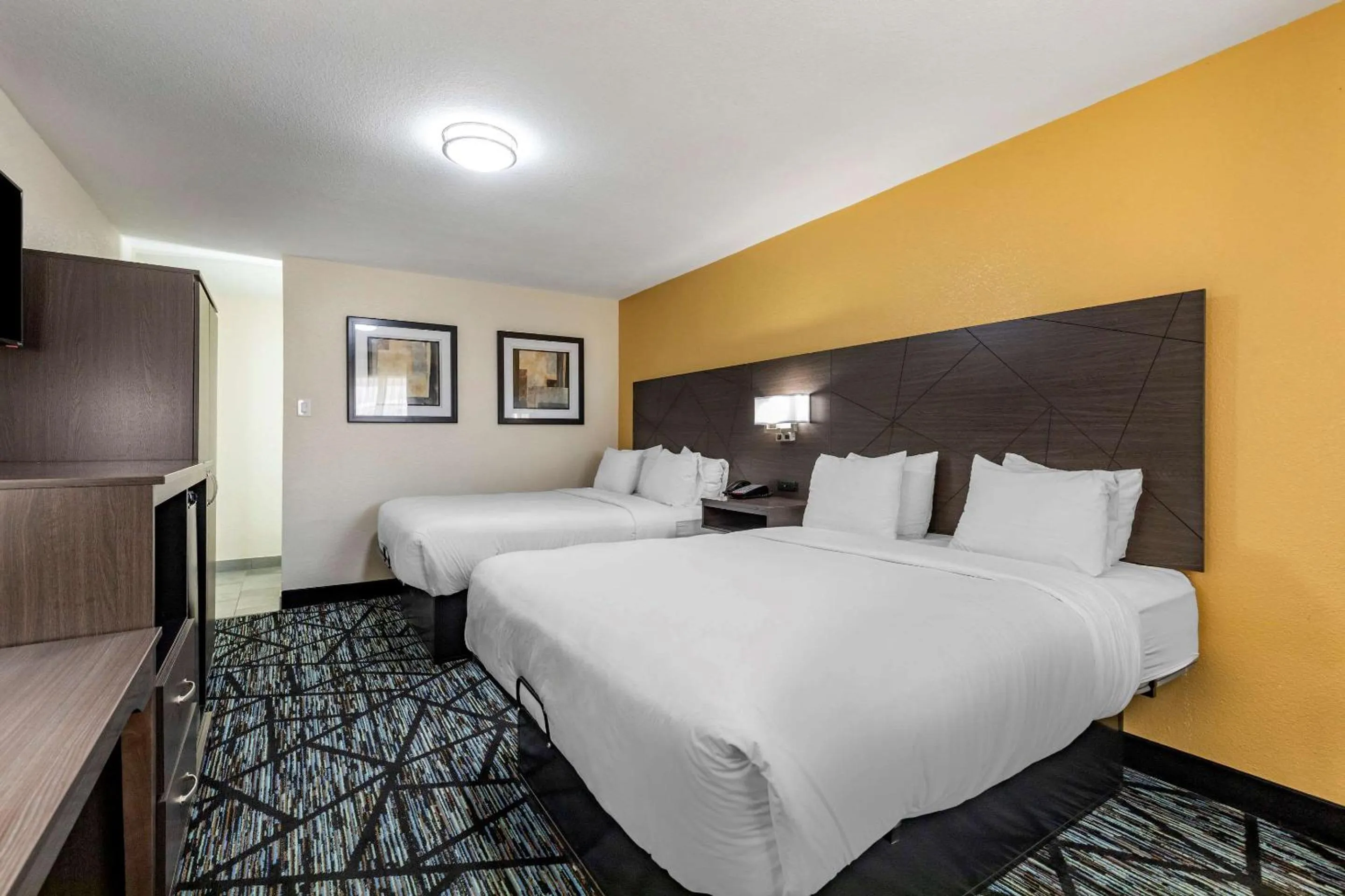 Bedroom in Quality Inn Cameron