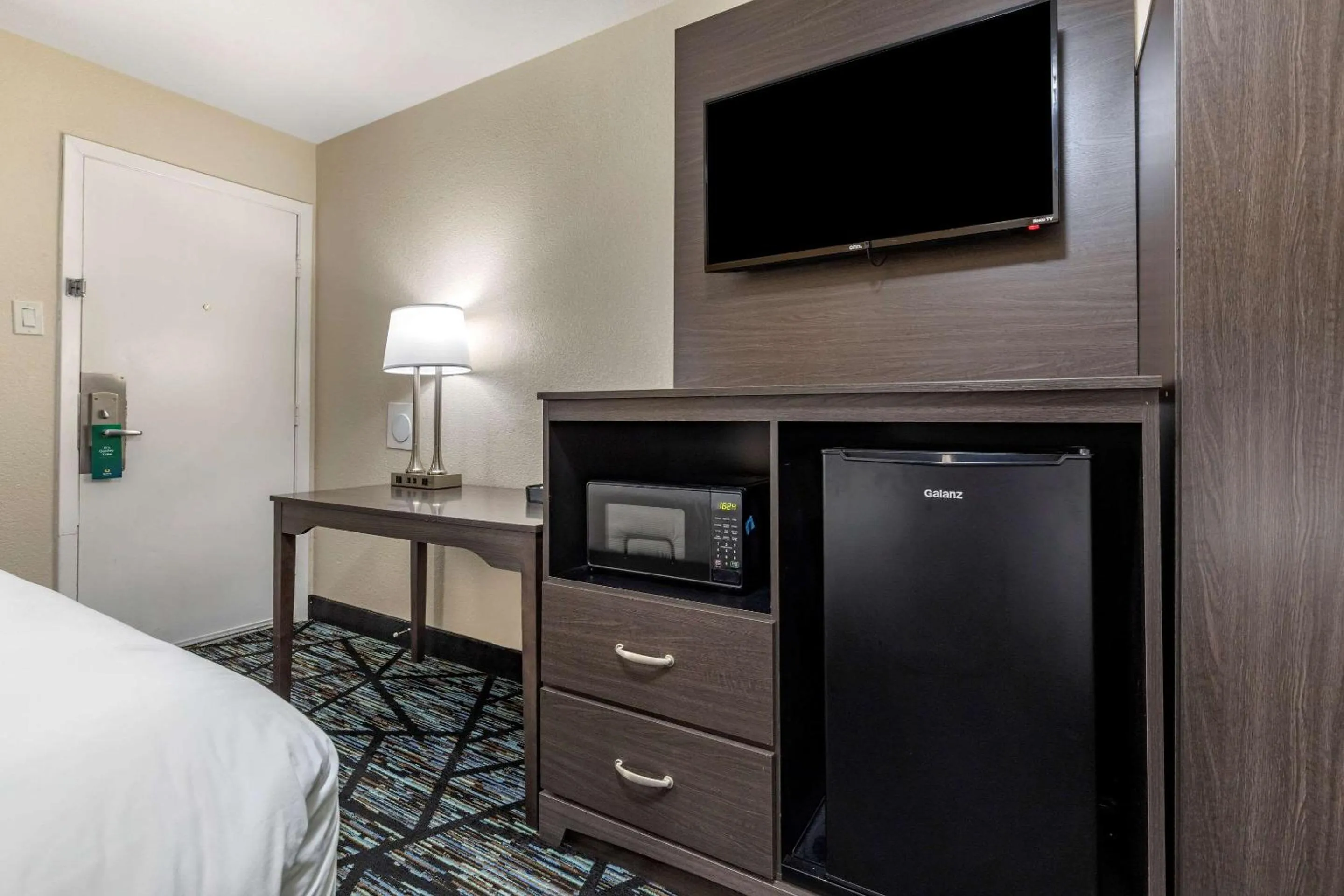 Bedroom in Quality Inn Cameron