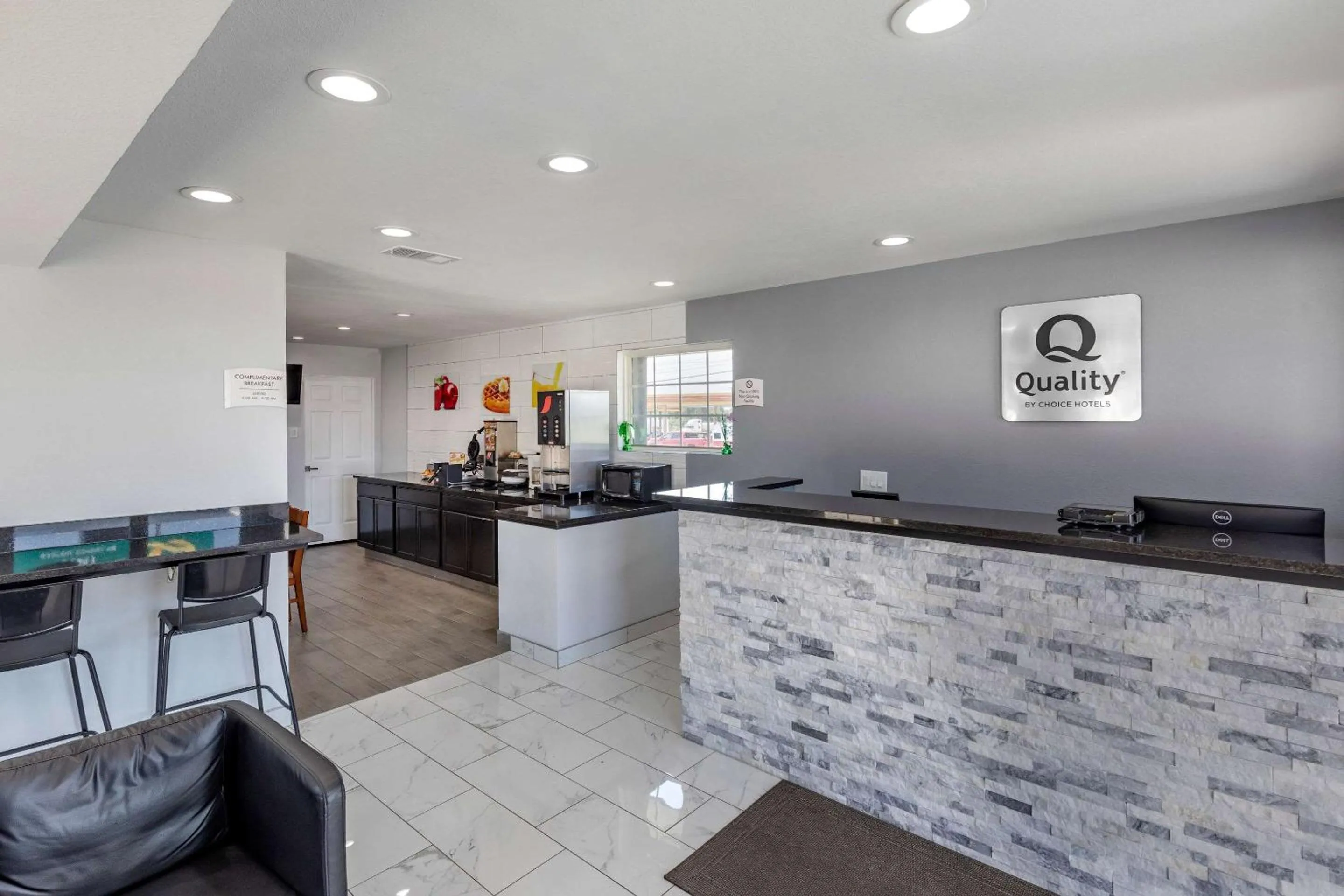 Lobby or reception in Quality Inn Cameron