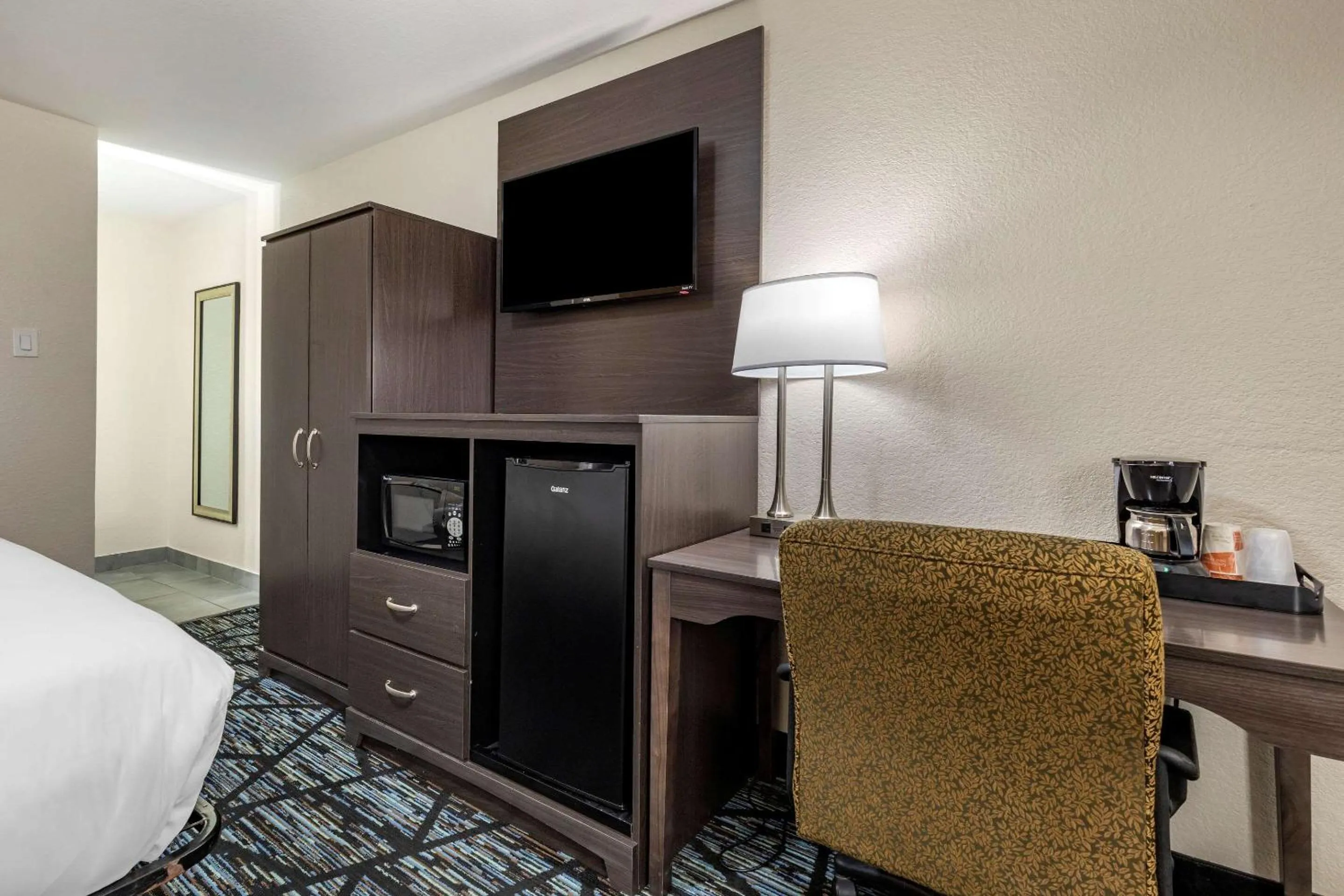 Bedroom in Quality Inn Cameron