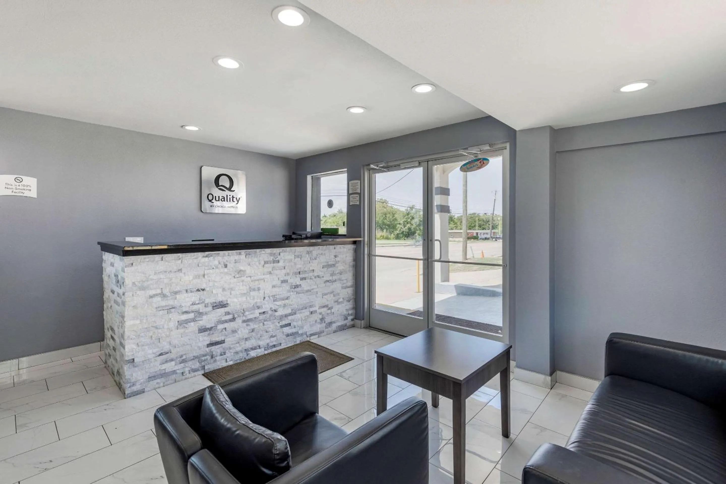 Lobby or reception in Quality Inn Cameron