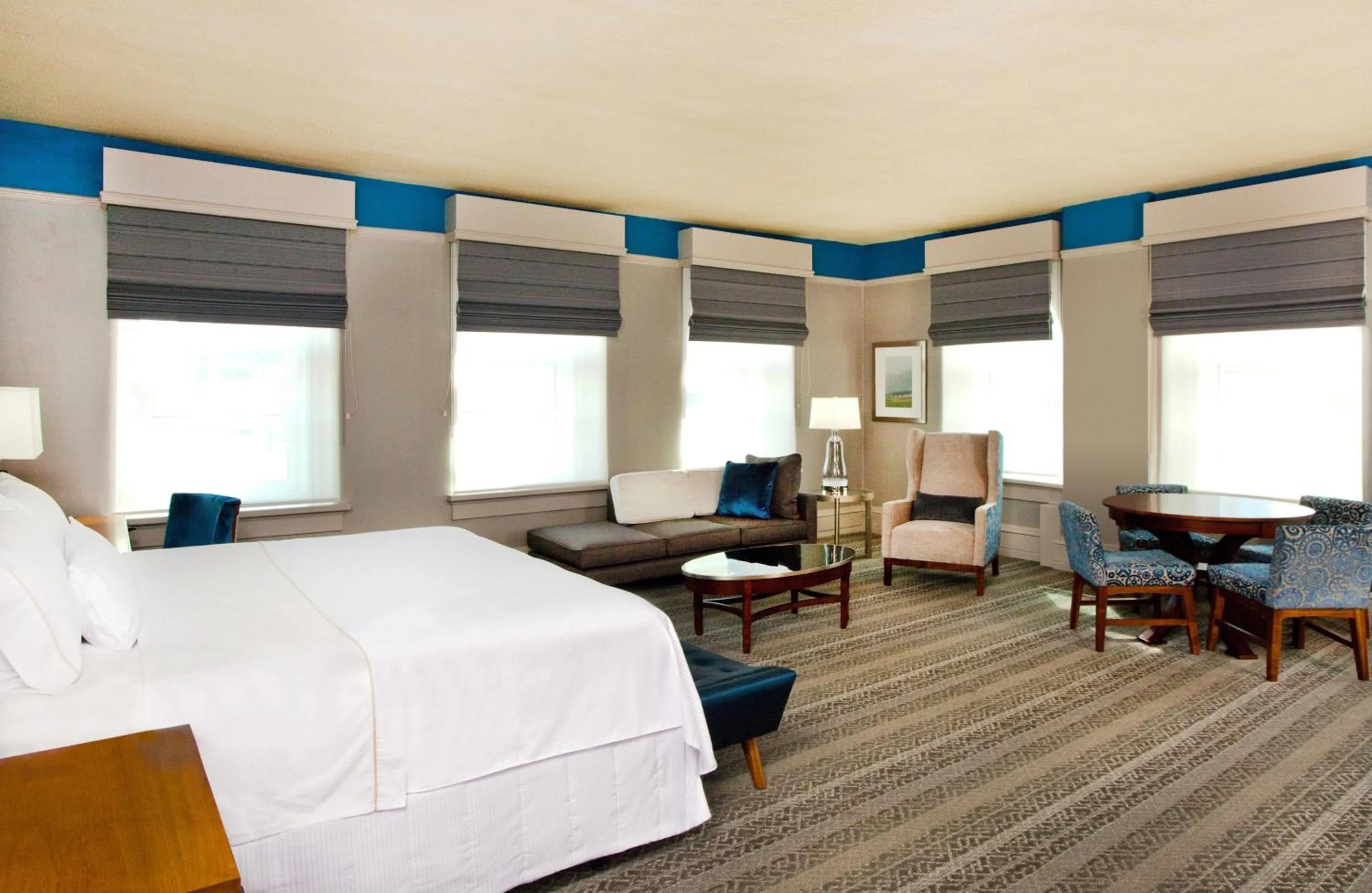 Bed in The Westin Great Southern Columbus