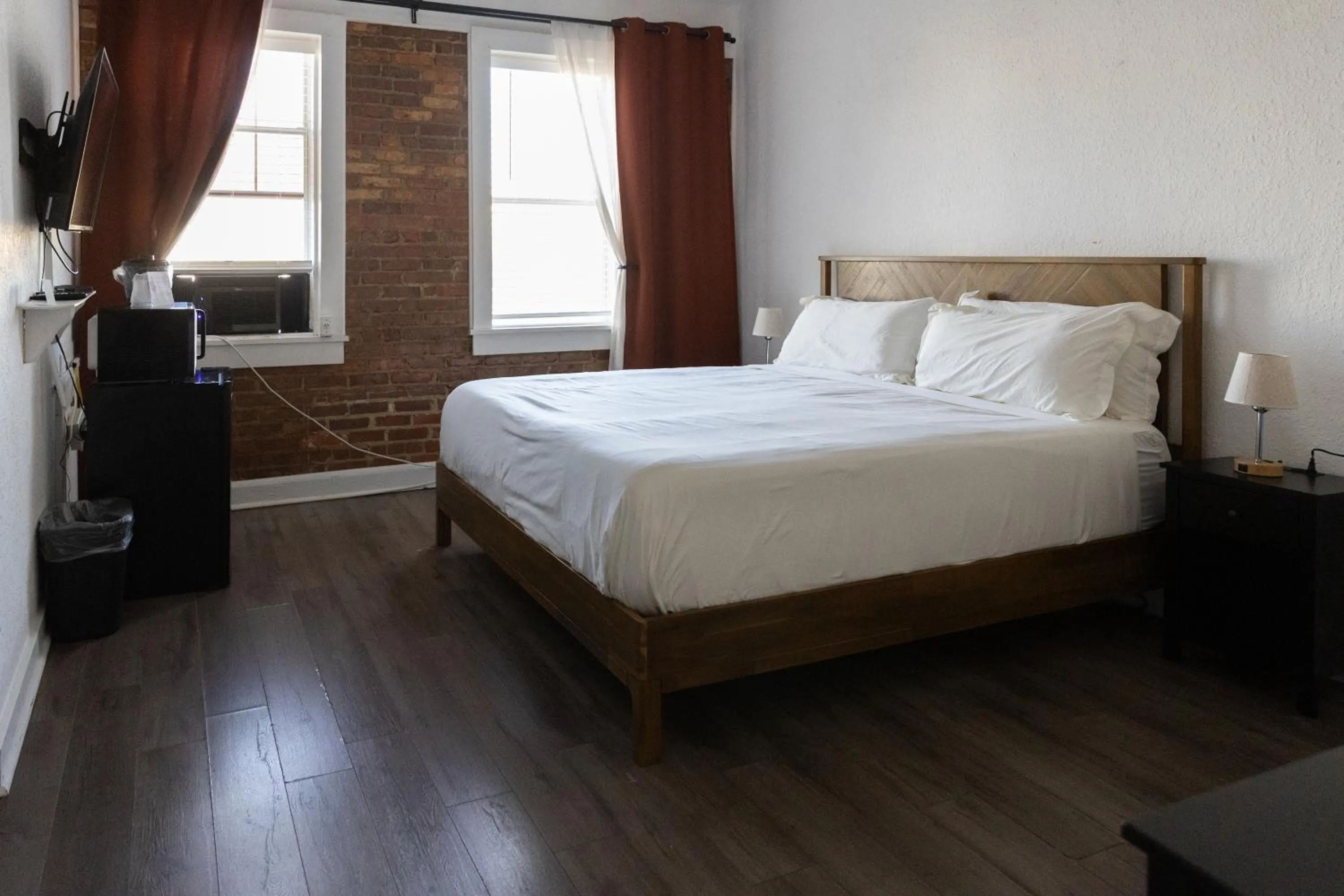 Bed in Hunter Arms Hotel