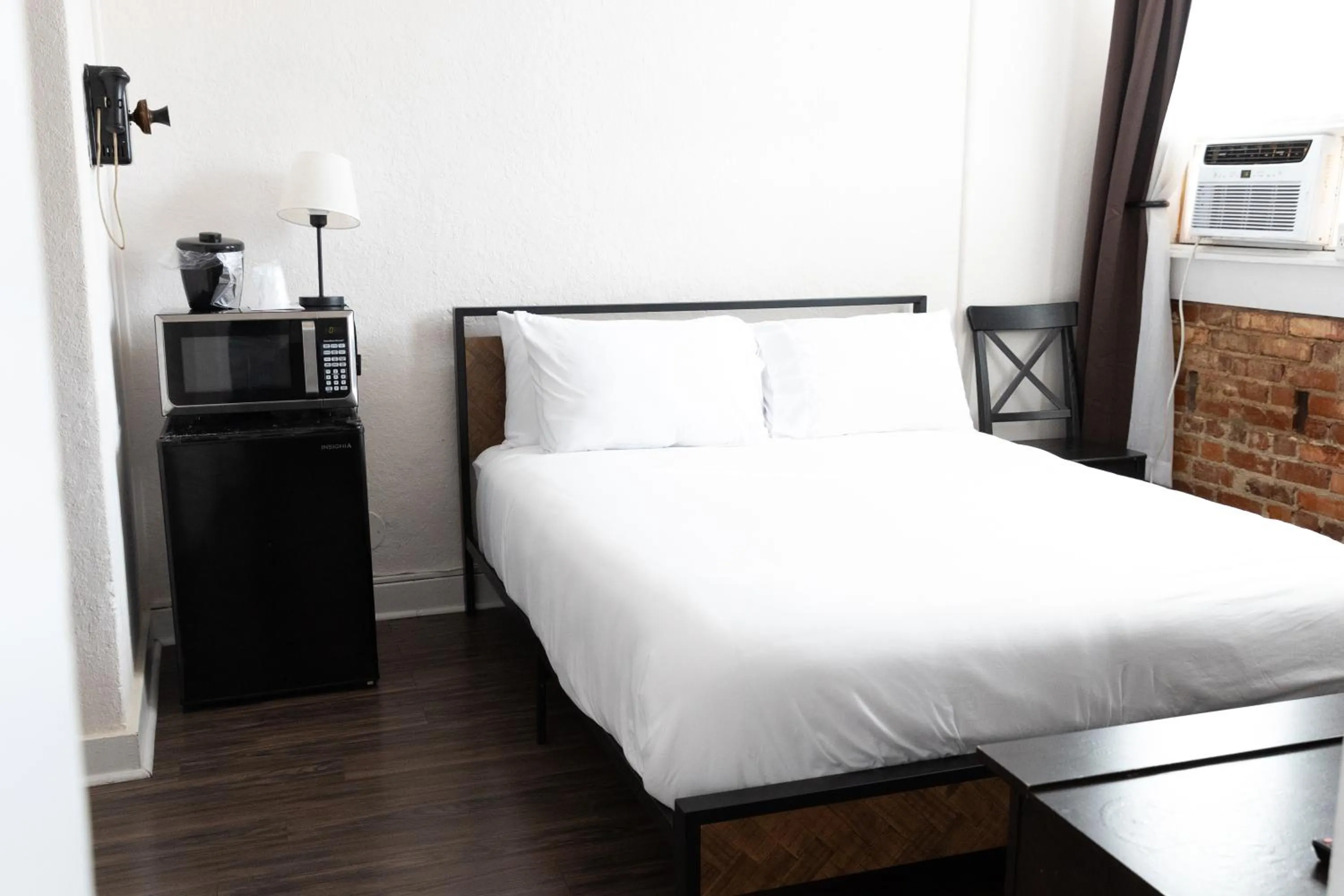 Bed in Hunter Arms Hotel