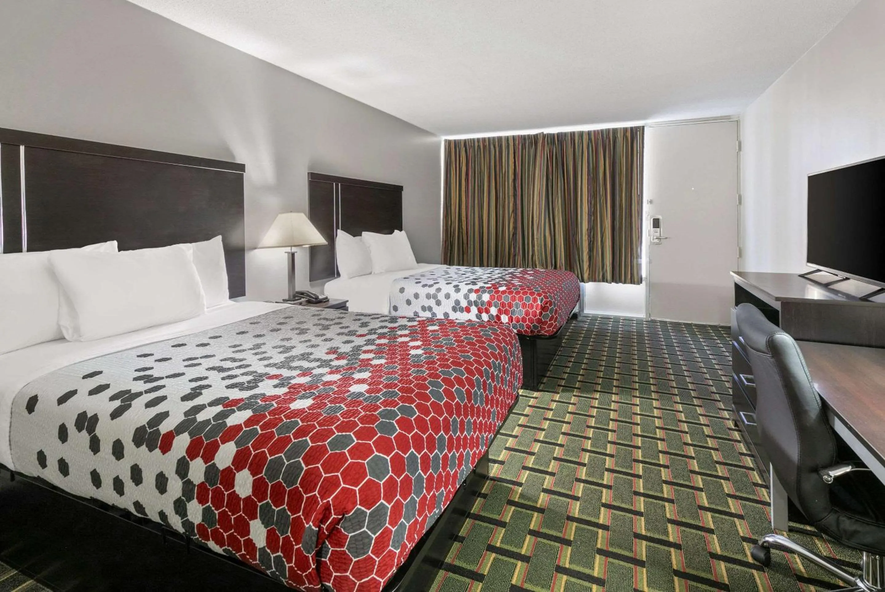 Bedroom, Bed in Econo Lodge Clemson - University Area