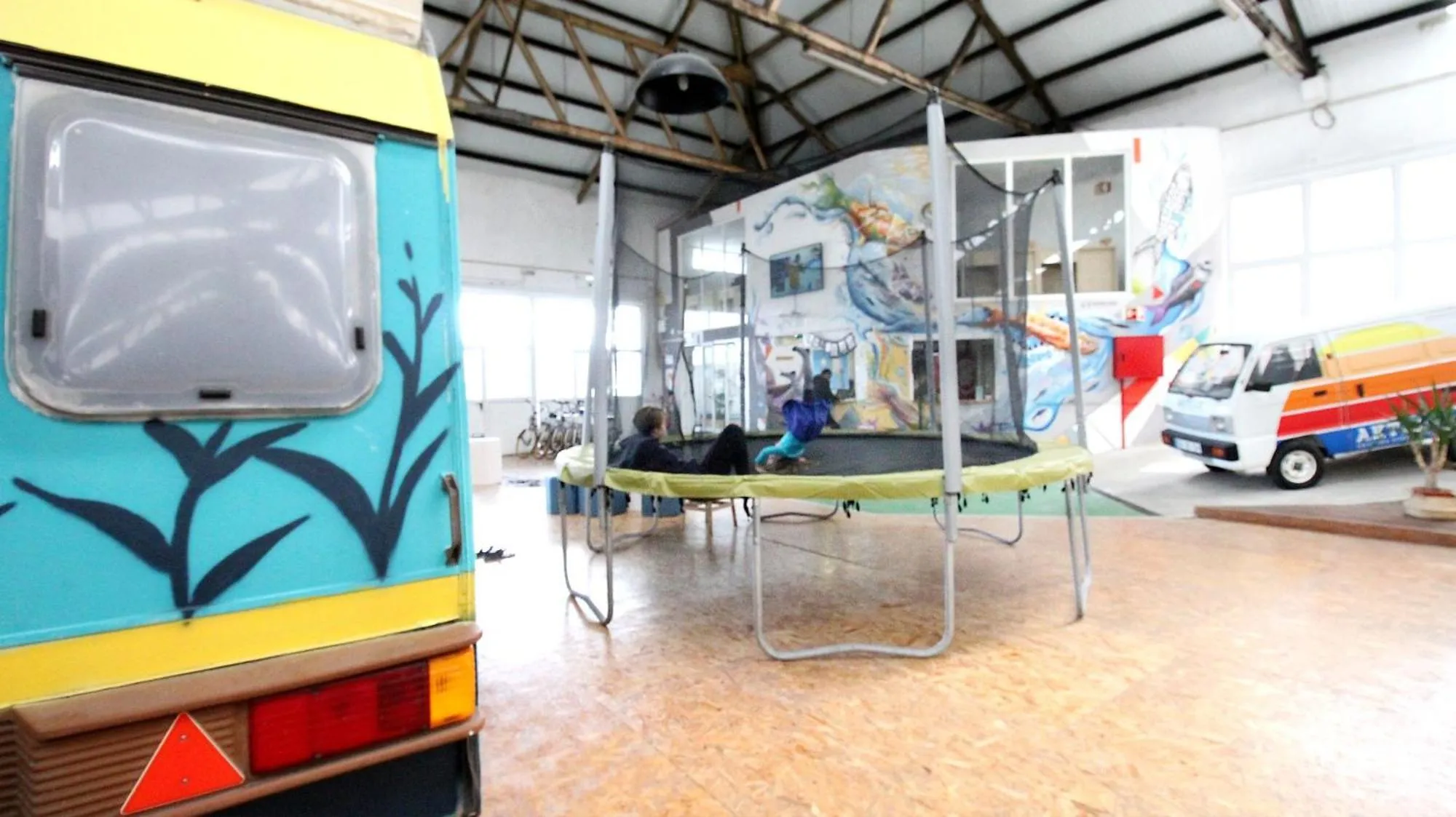 Communal lounge/ TV room in WOT Peniche Social