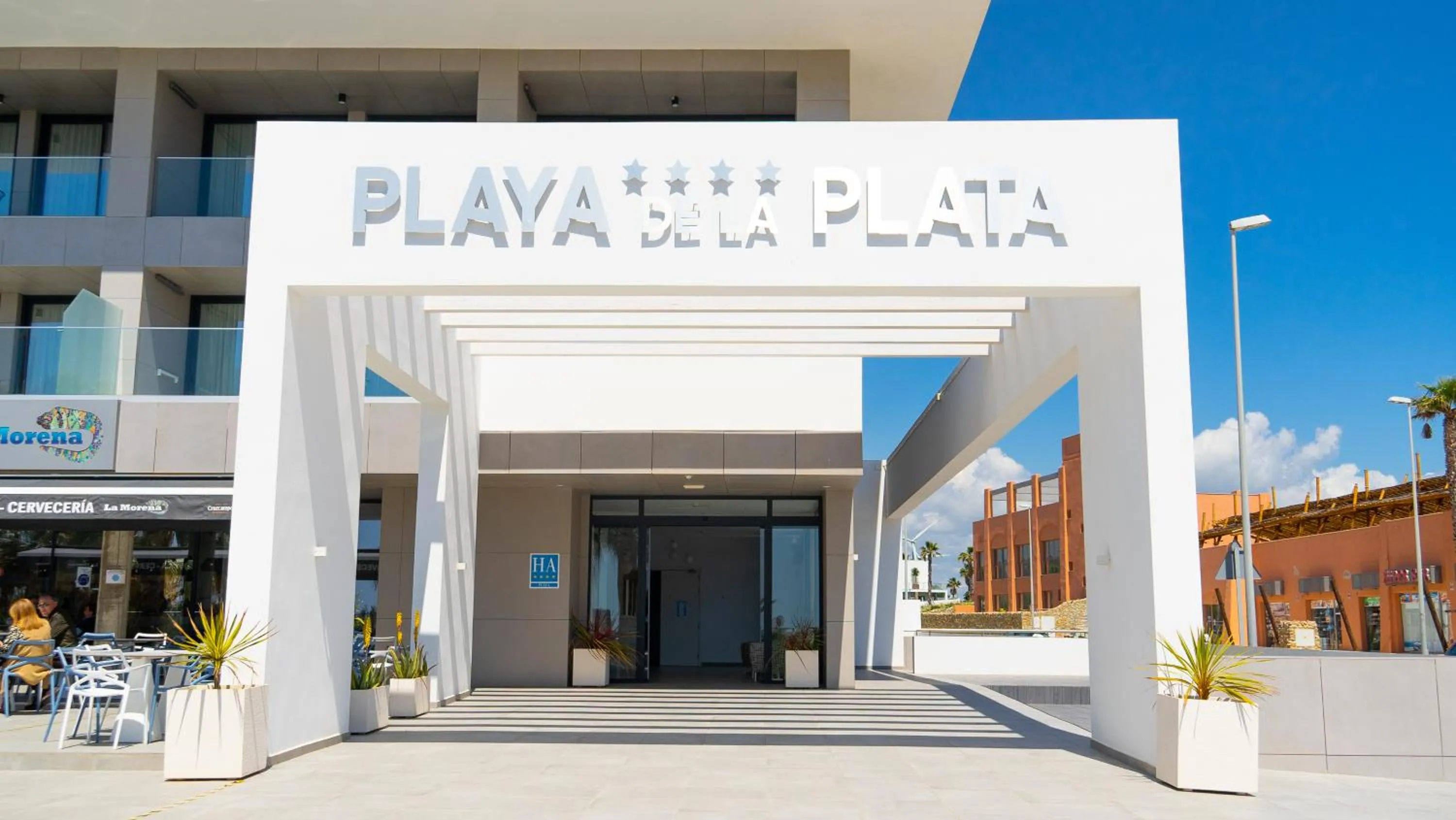 Facade/entrance in Hotel Playa de la Plata
