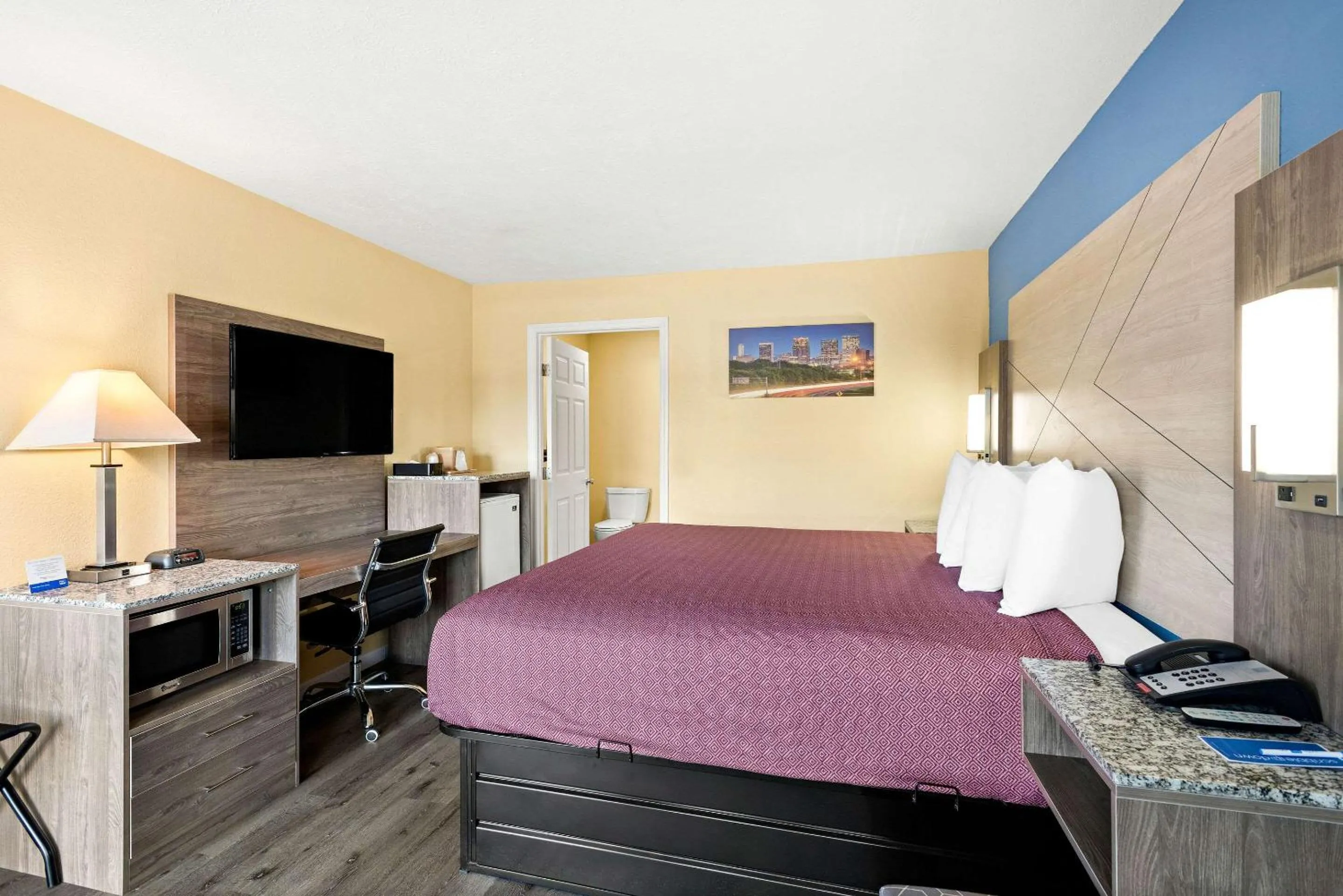 Bed in Rodeway Inn Oxford