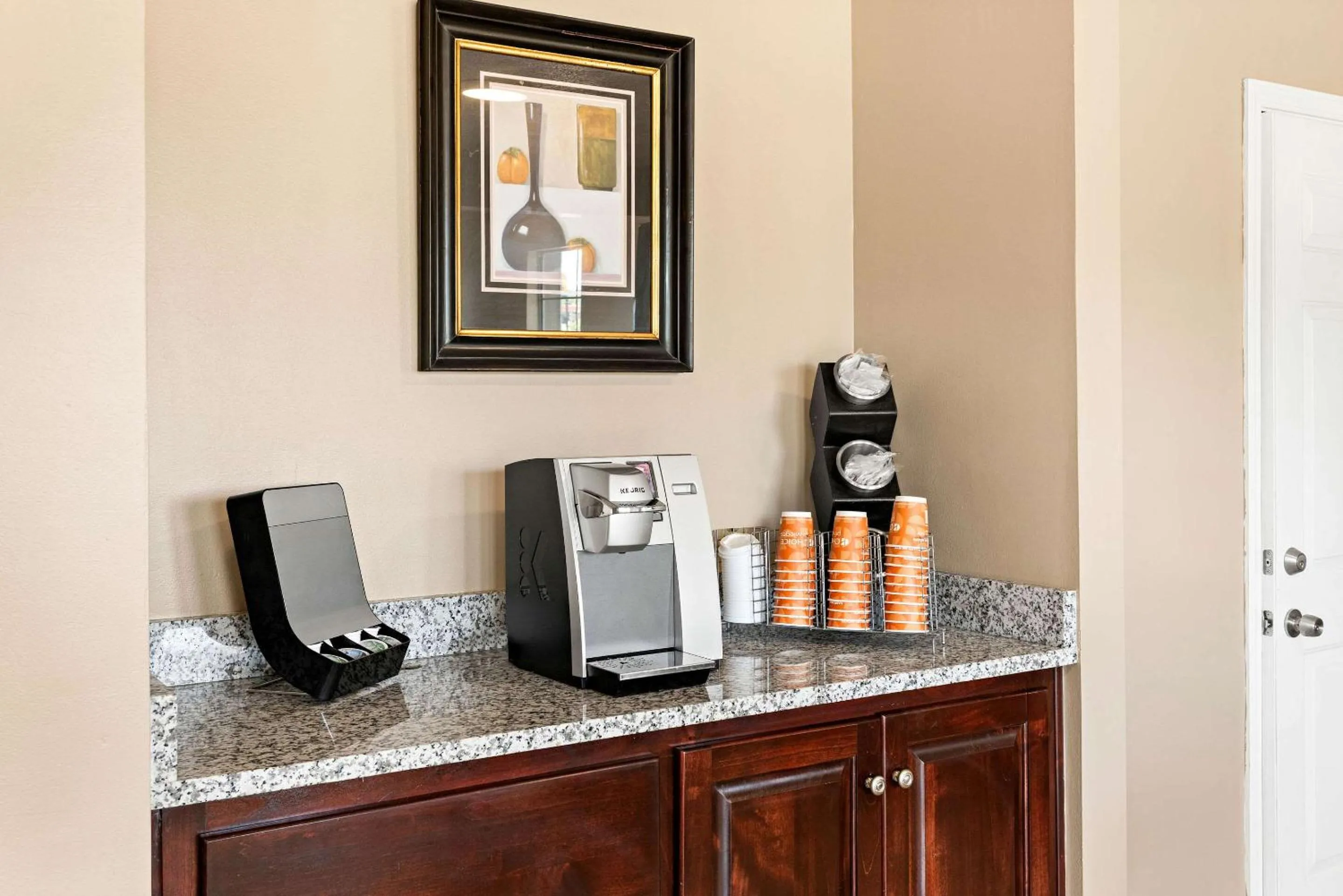 Coffee/tea facilities in Rodeway Inn Oxford