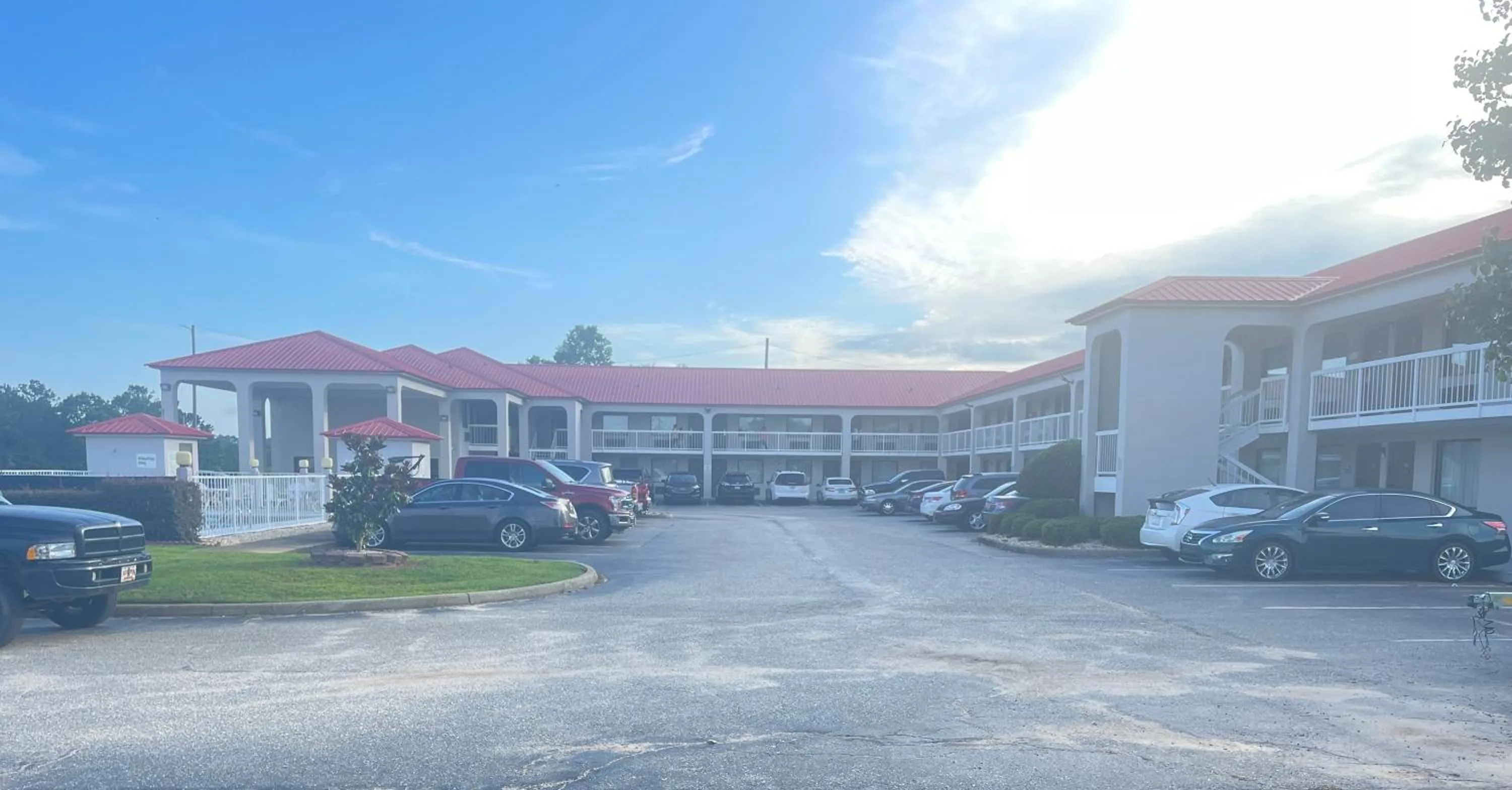 Property building in Motel 6 Abbeville, AL