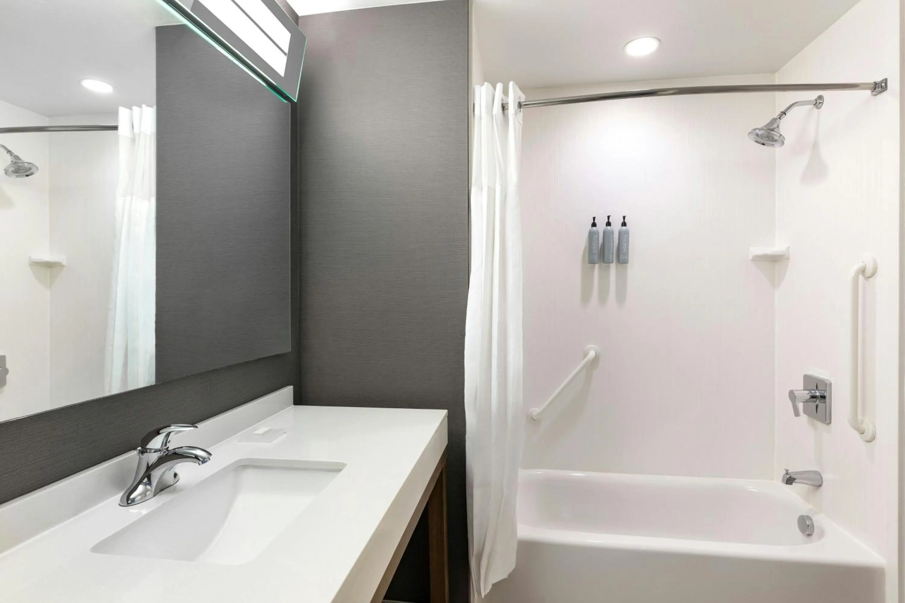 Bathroom in Courtyard by Marriott St. Louis St. Peters