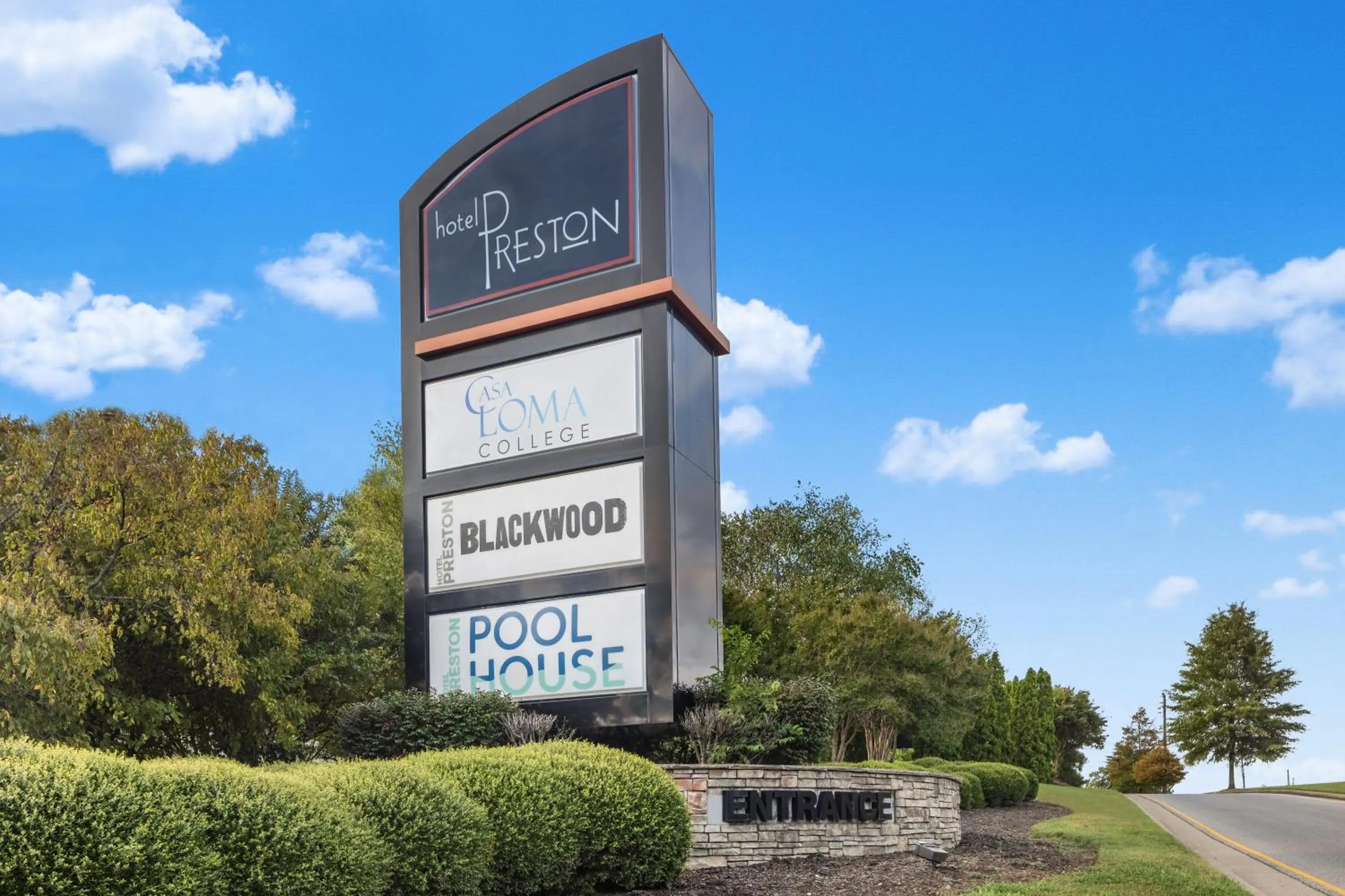 Property logo or sign in Hotel Preston Nashville Airport