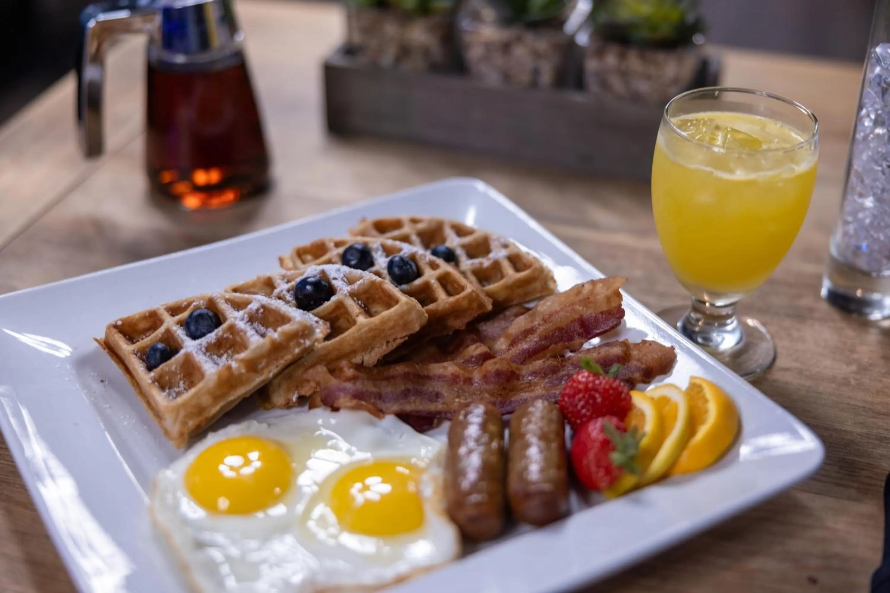 Breakfast in Hotel Preston Nashville Airport