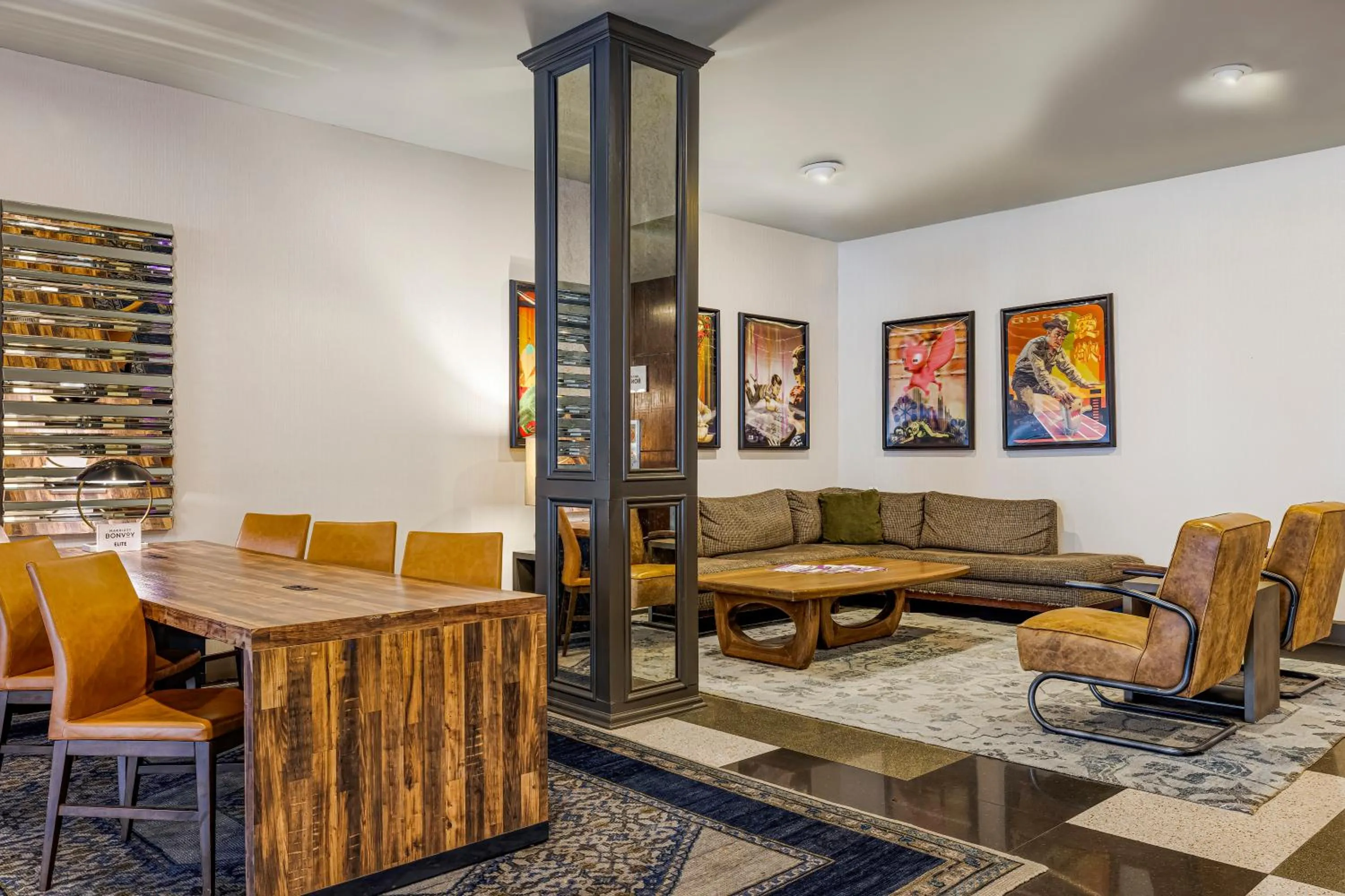 Seating area in Hotel Preston Nashville Airport