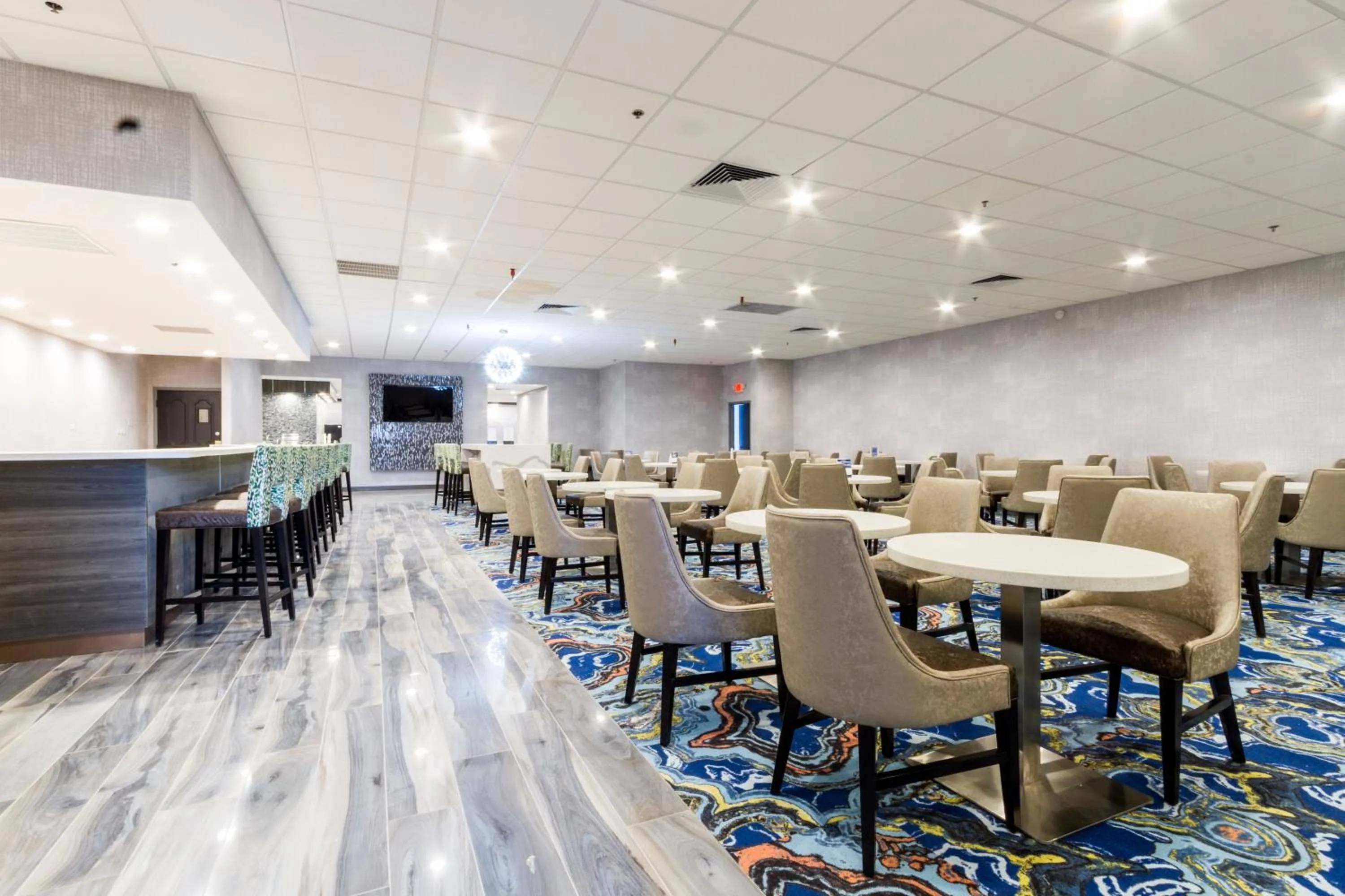 Restaurant/Places to Eat in Best Western Plus Executive Residency Denver-Central Park Hotel