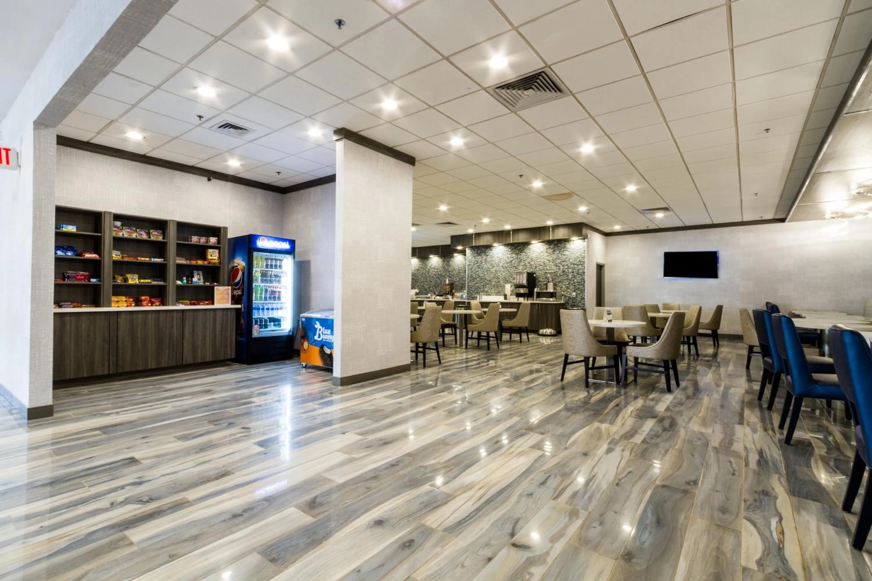 Restaurant/places to eat in Best Western Plus Executive Residency Denver-Central Park Hotel