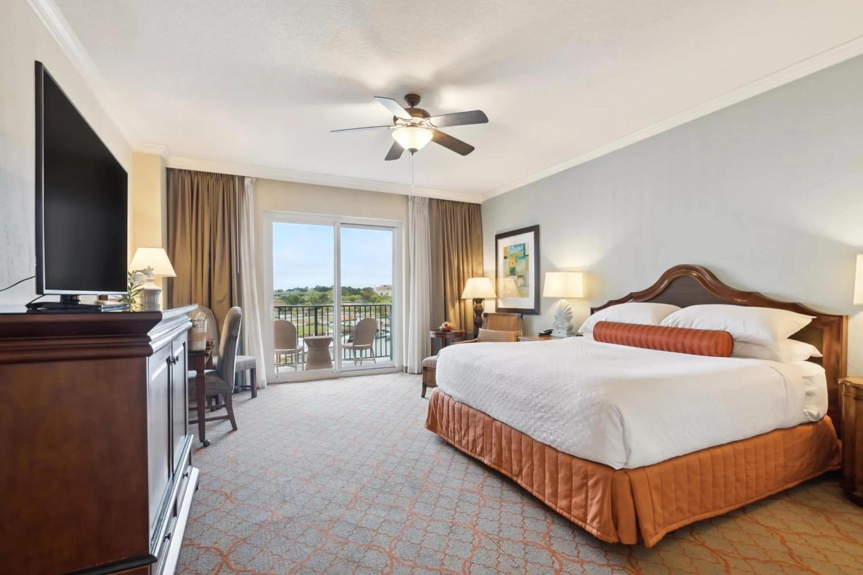Bedroom, Bed in Marina Inn at Grande Dunes