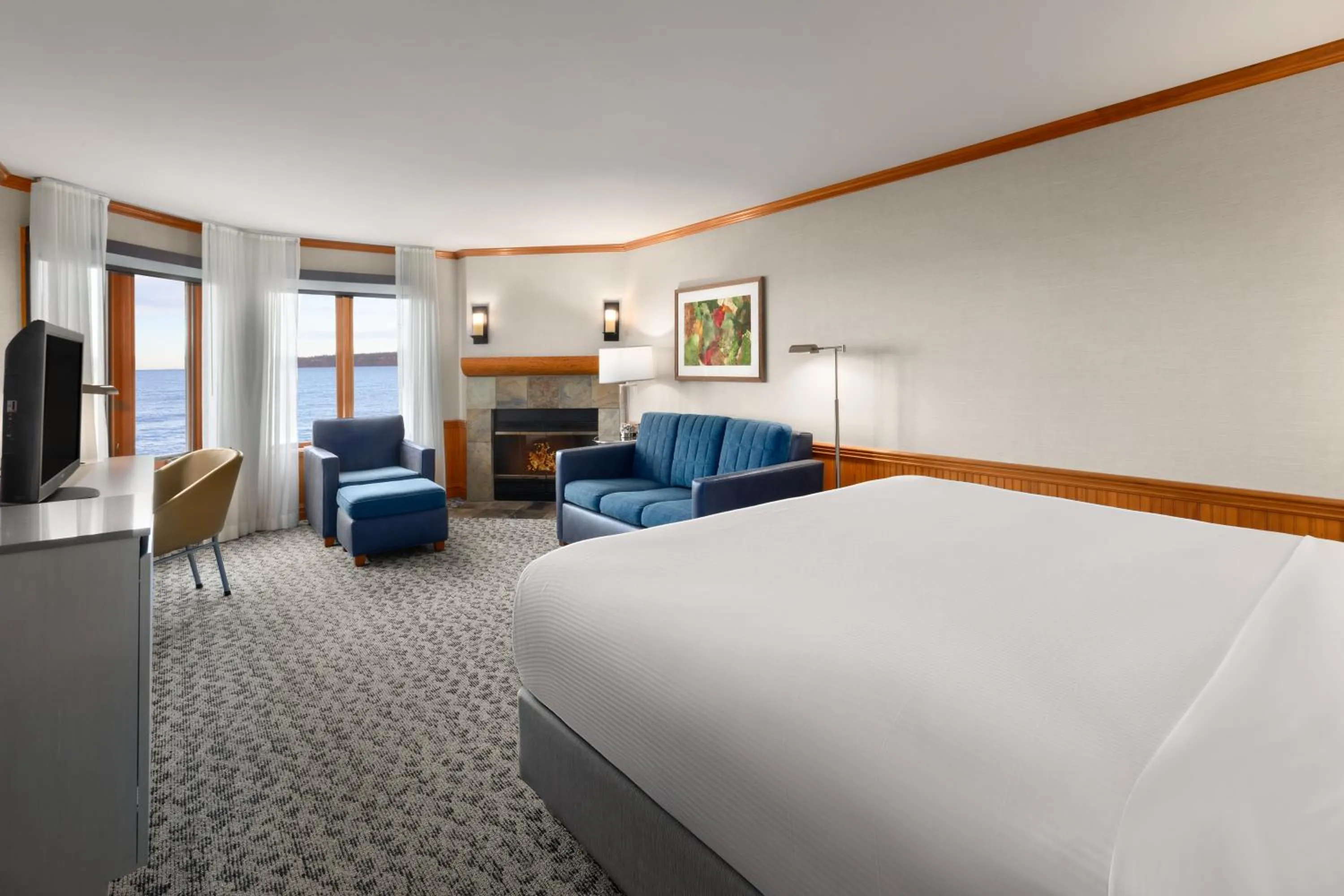 Bed in Semiahmoo Resort Golf & Spa, Trademark Collection by Wyndham