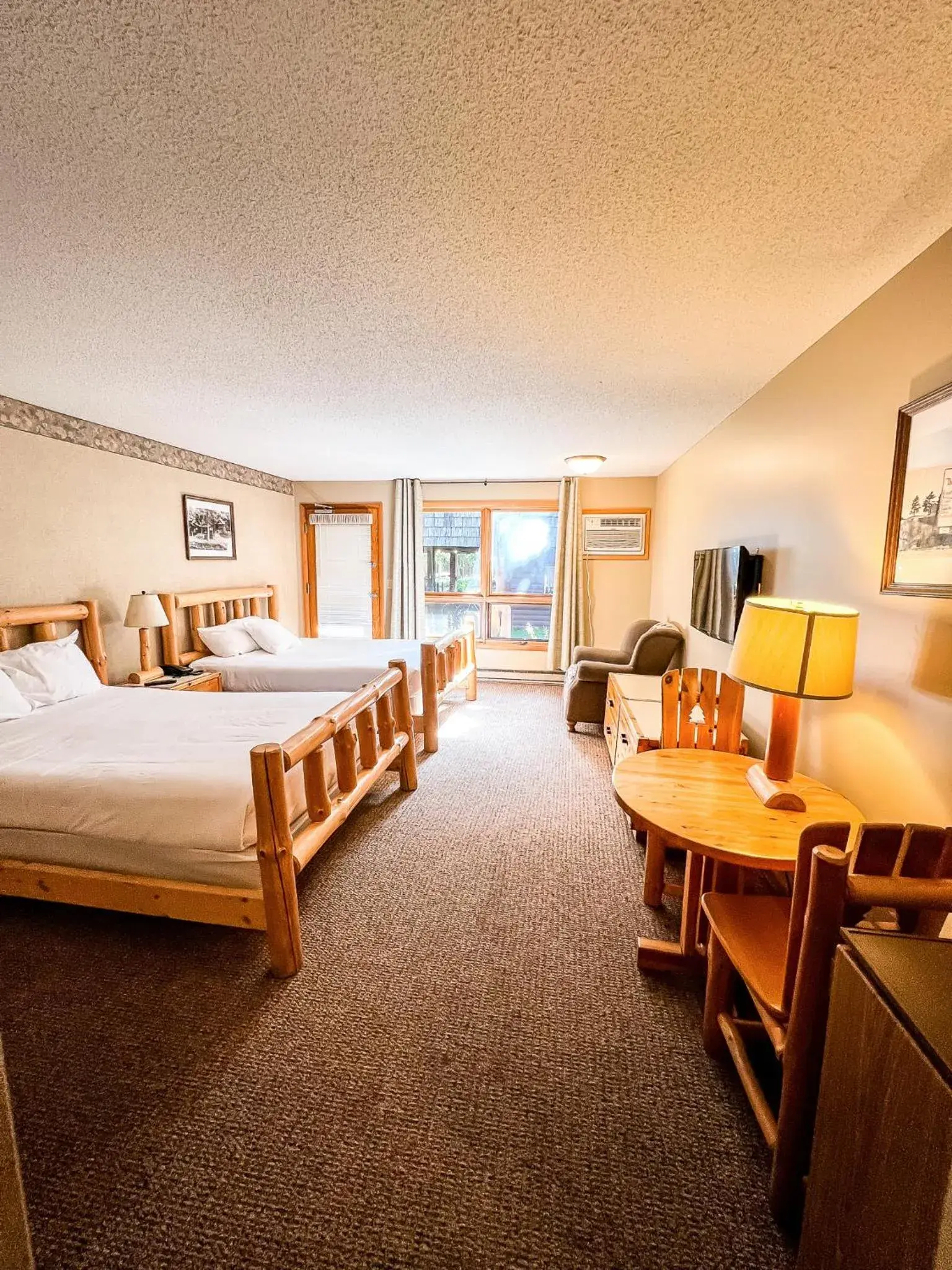 Double Room with Patio in Ruttger's Bay Lake Resort Double Room with Patio in Ruttger's Bay Lake Resort