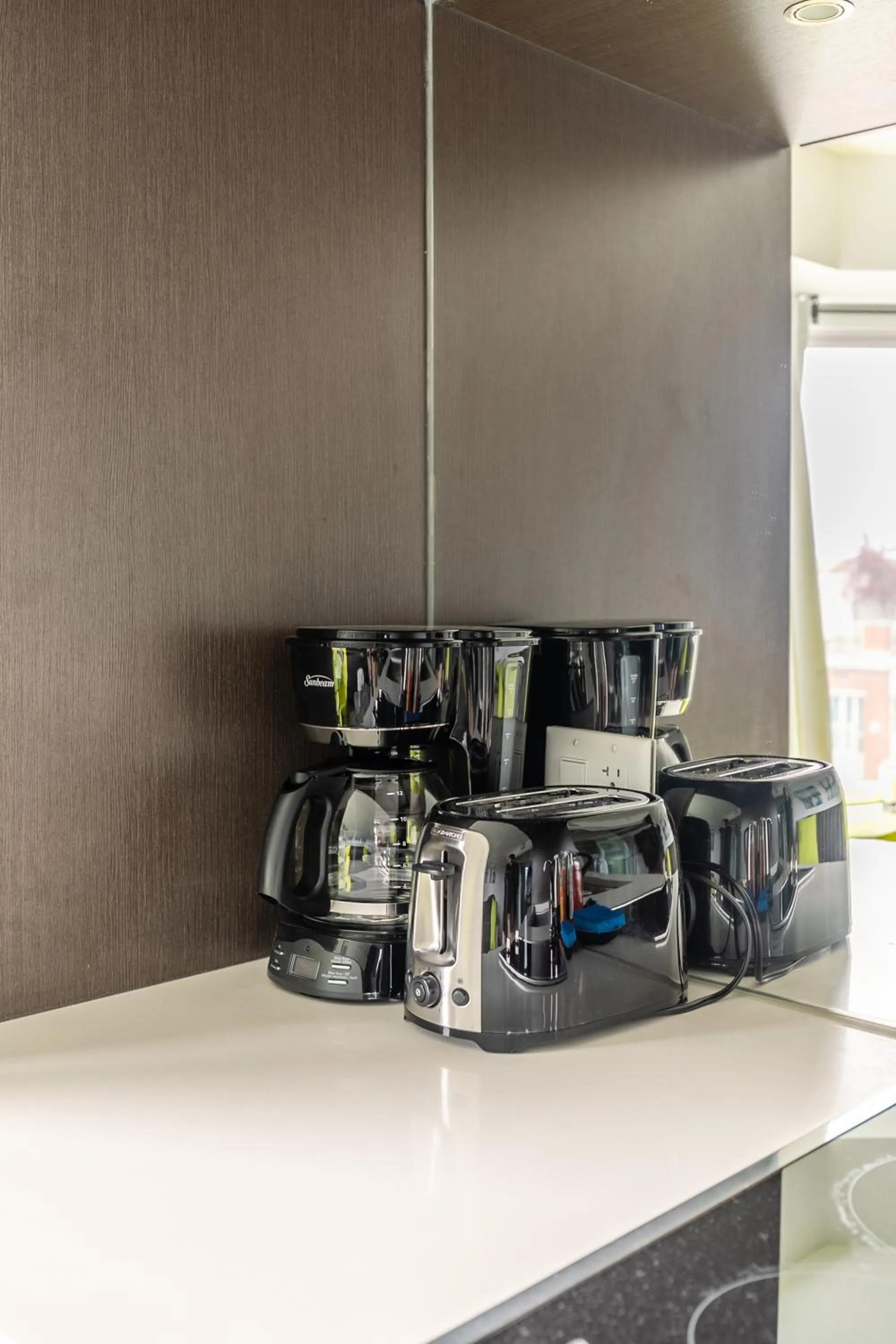 Coffee/tea facilities in GLOBALSTAY Charming Yorkville Aprt