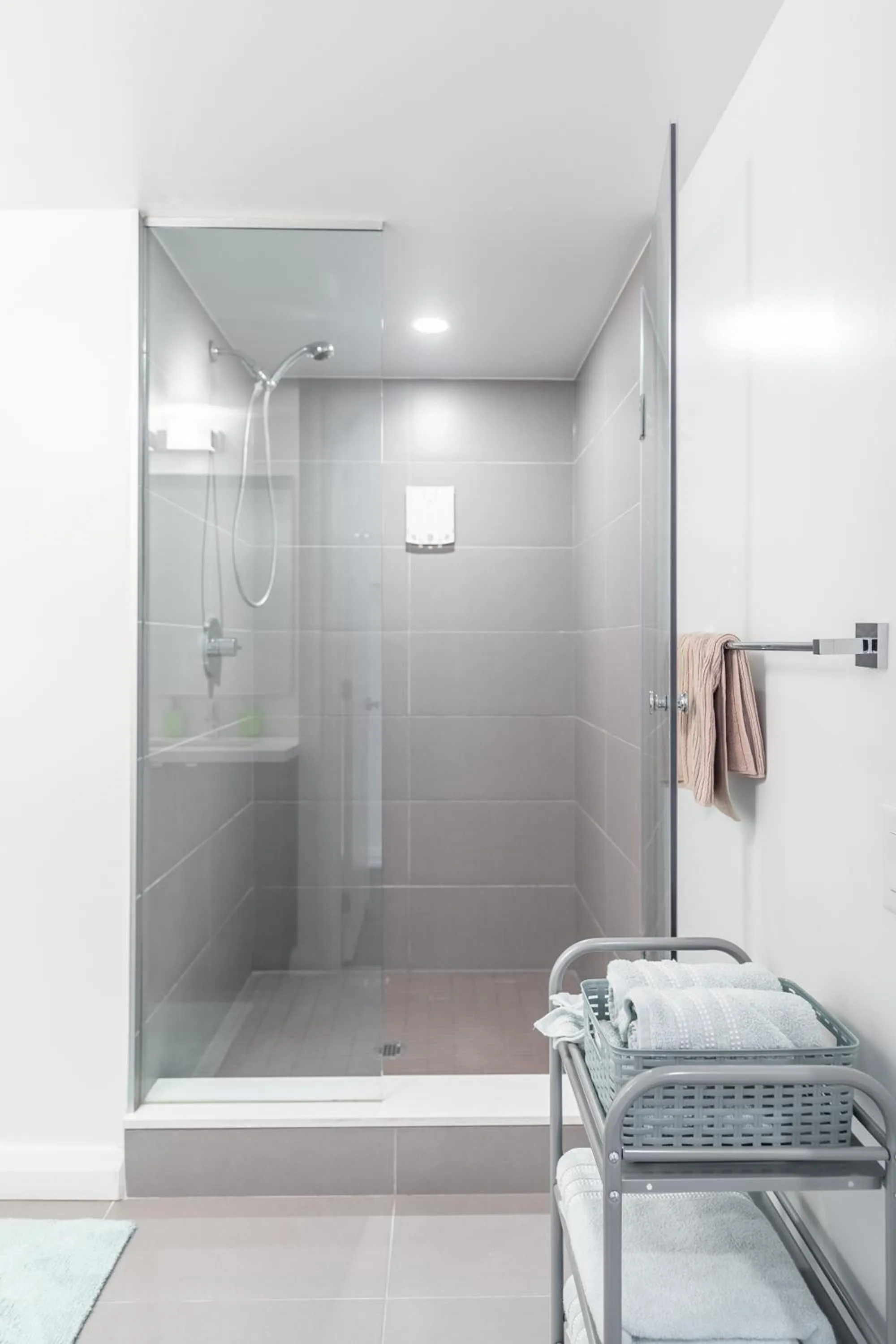 Shower in GLOBALSTAY Charming Yorkville Aprt