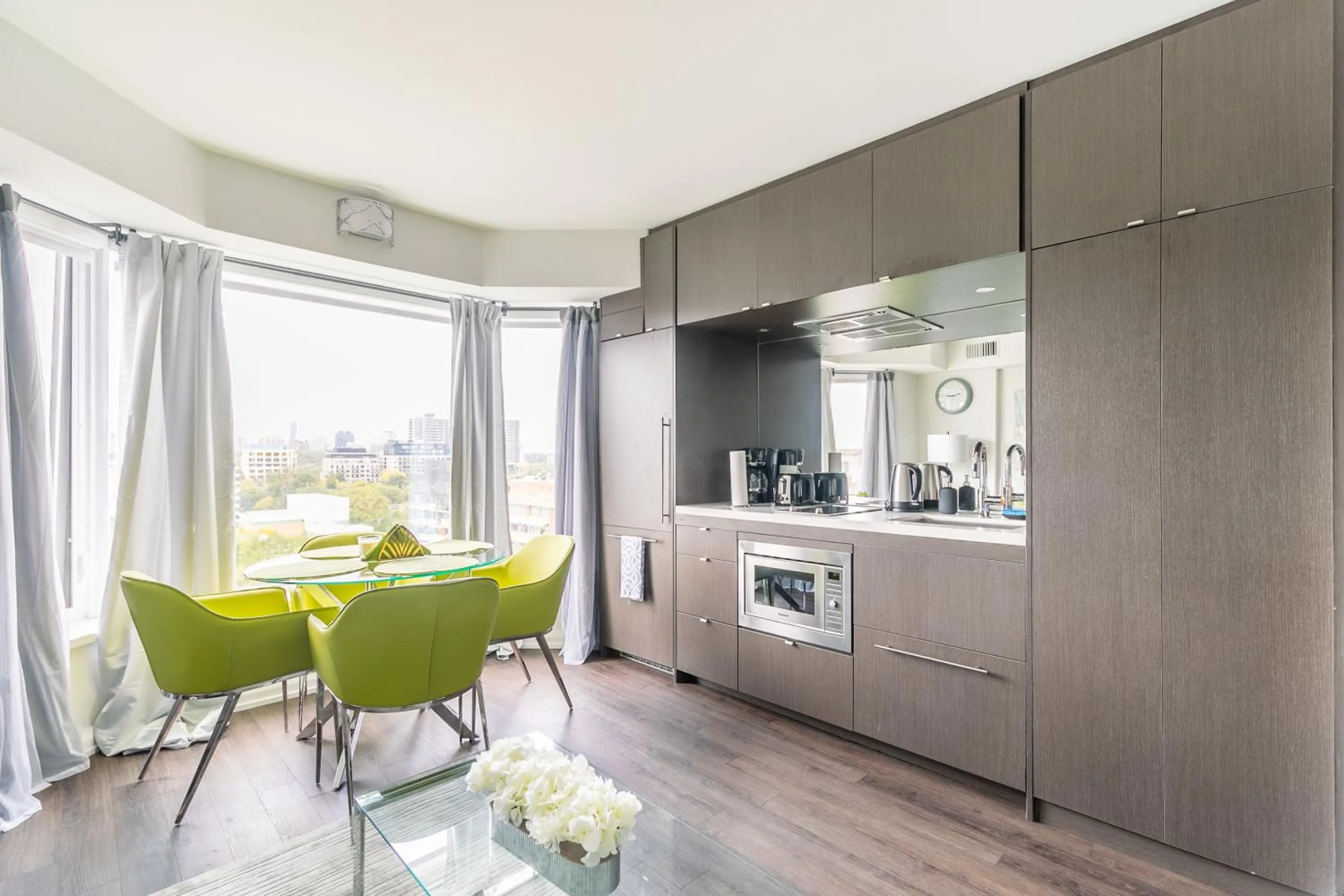 Kitchen or kitchenette in GLOBALSTAY Charming Yorkville Aprt