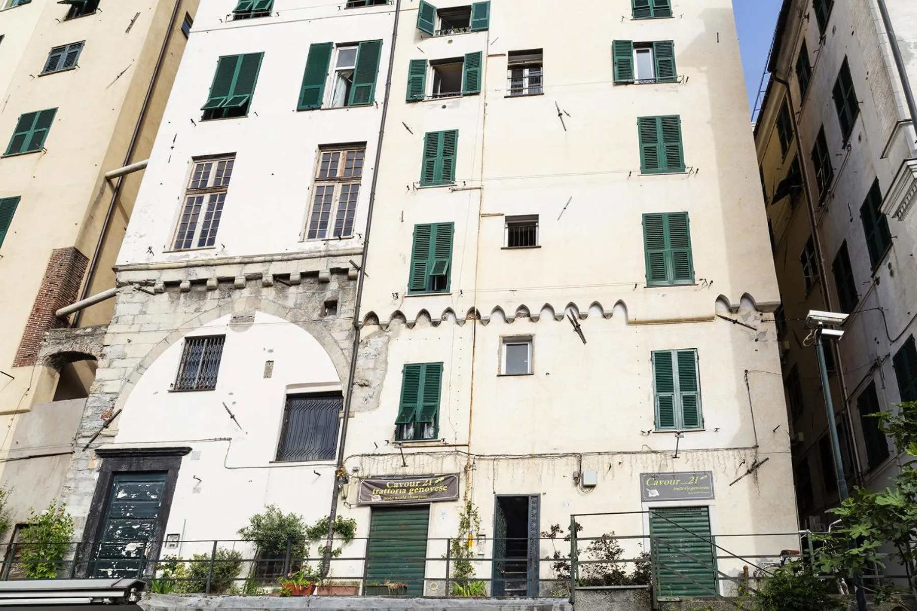 Facade/entrance in Casa Rosa al Molo by Wonderful Italy