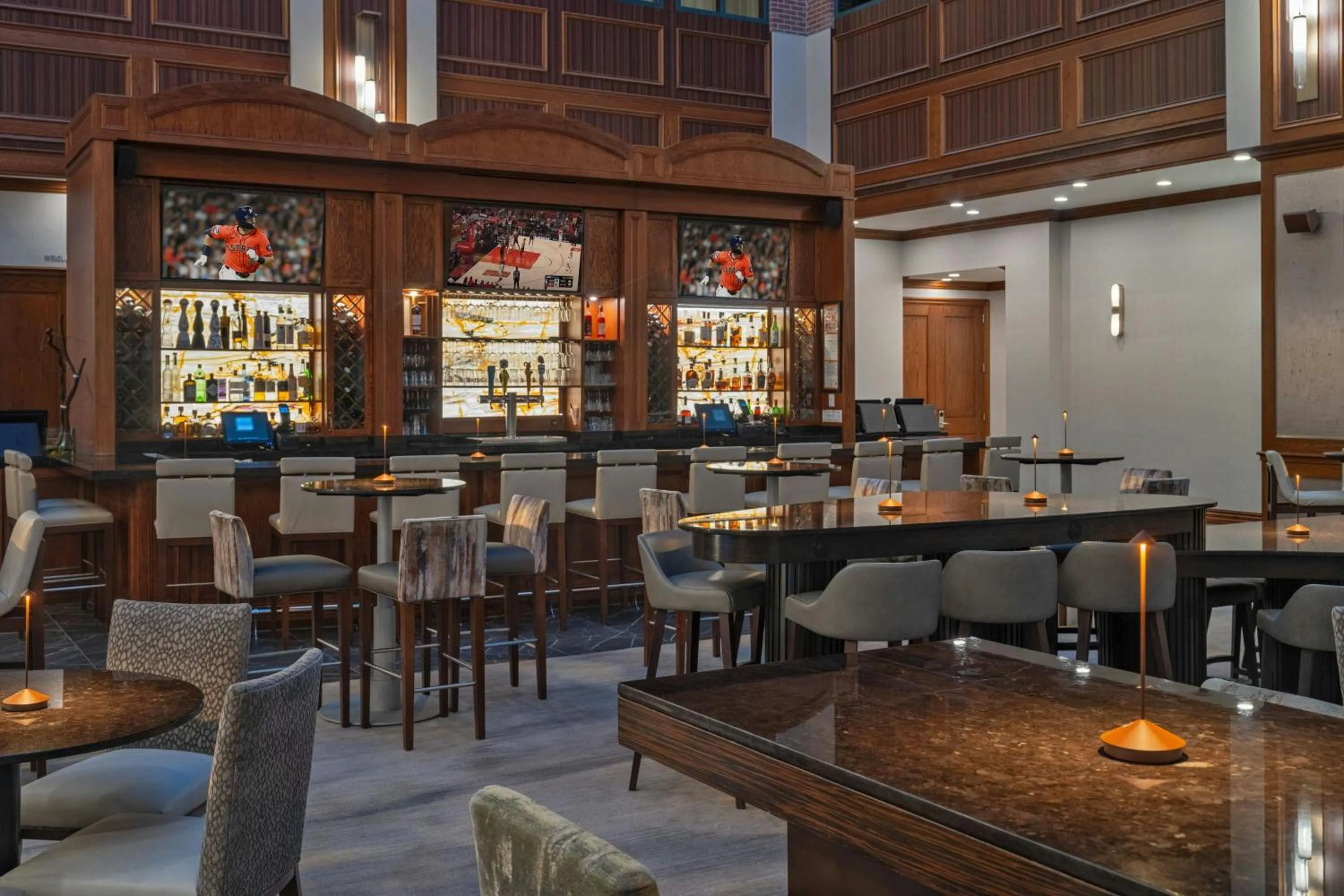 Lobby or reception in The Westin Houston Downtown