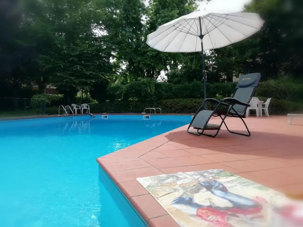 Swimming pool in B&B San Nicolò