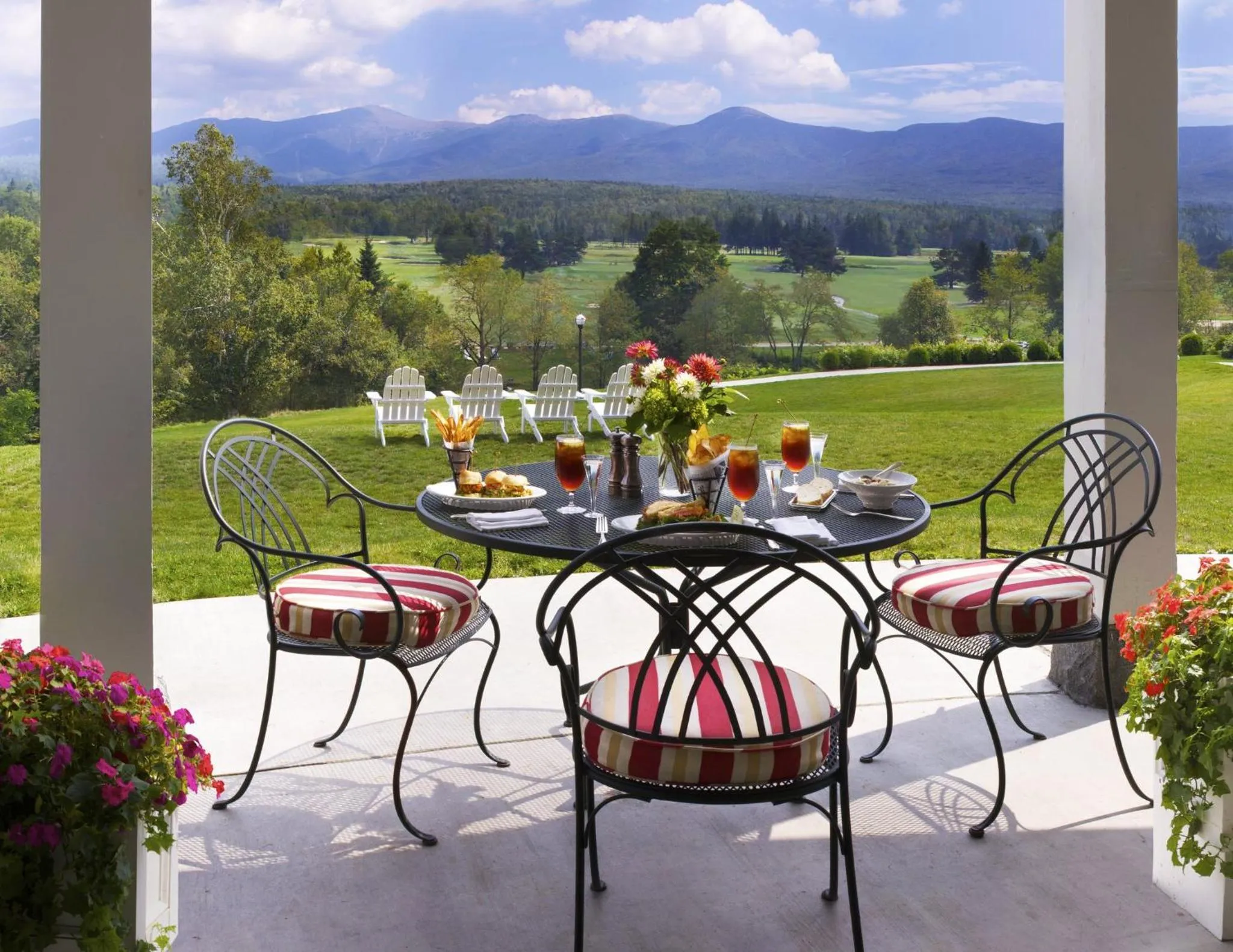 Restaurant/places to eat in Omni Mount Washington Resort & Spa