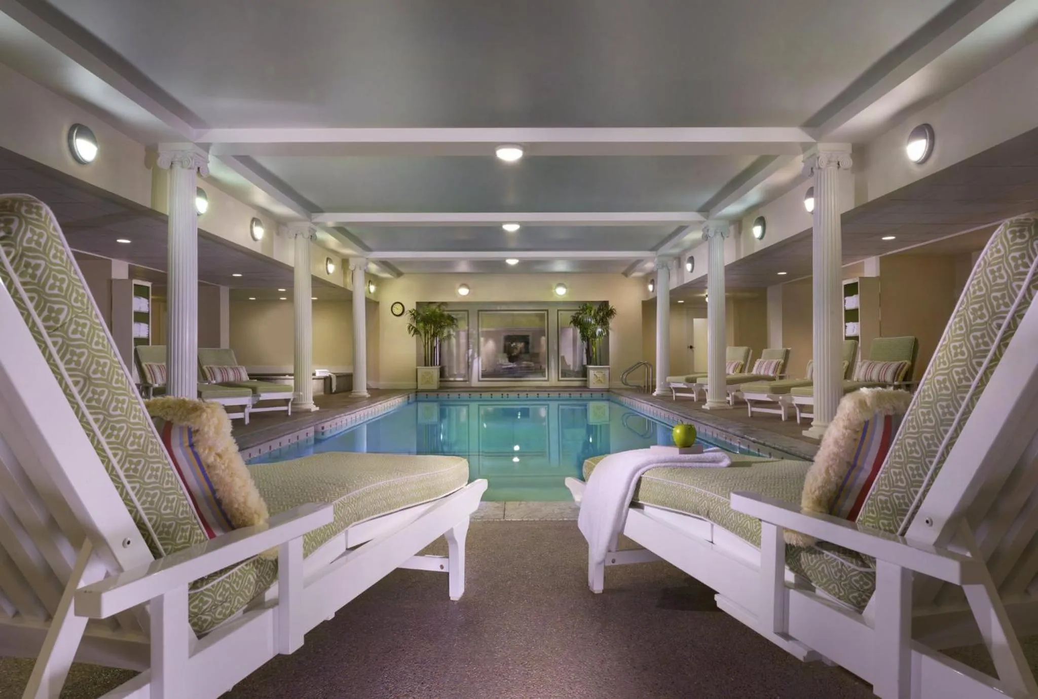 Swimming pool in Omni Mount Washington Resort & Spa
