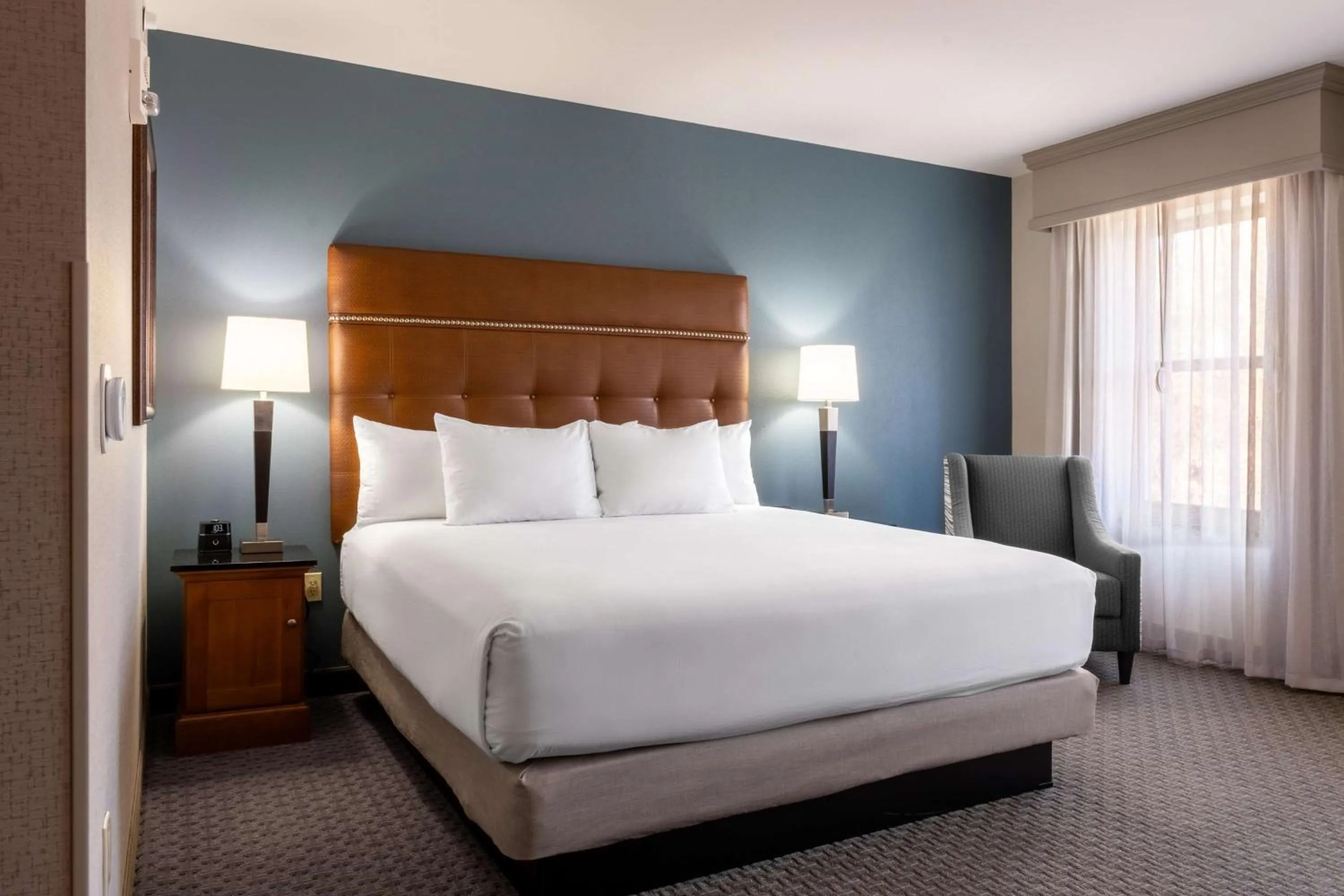 Bedroom, Bed in Drury Plaza Hotel Broadview Wichita