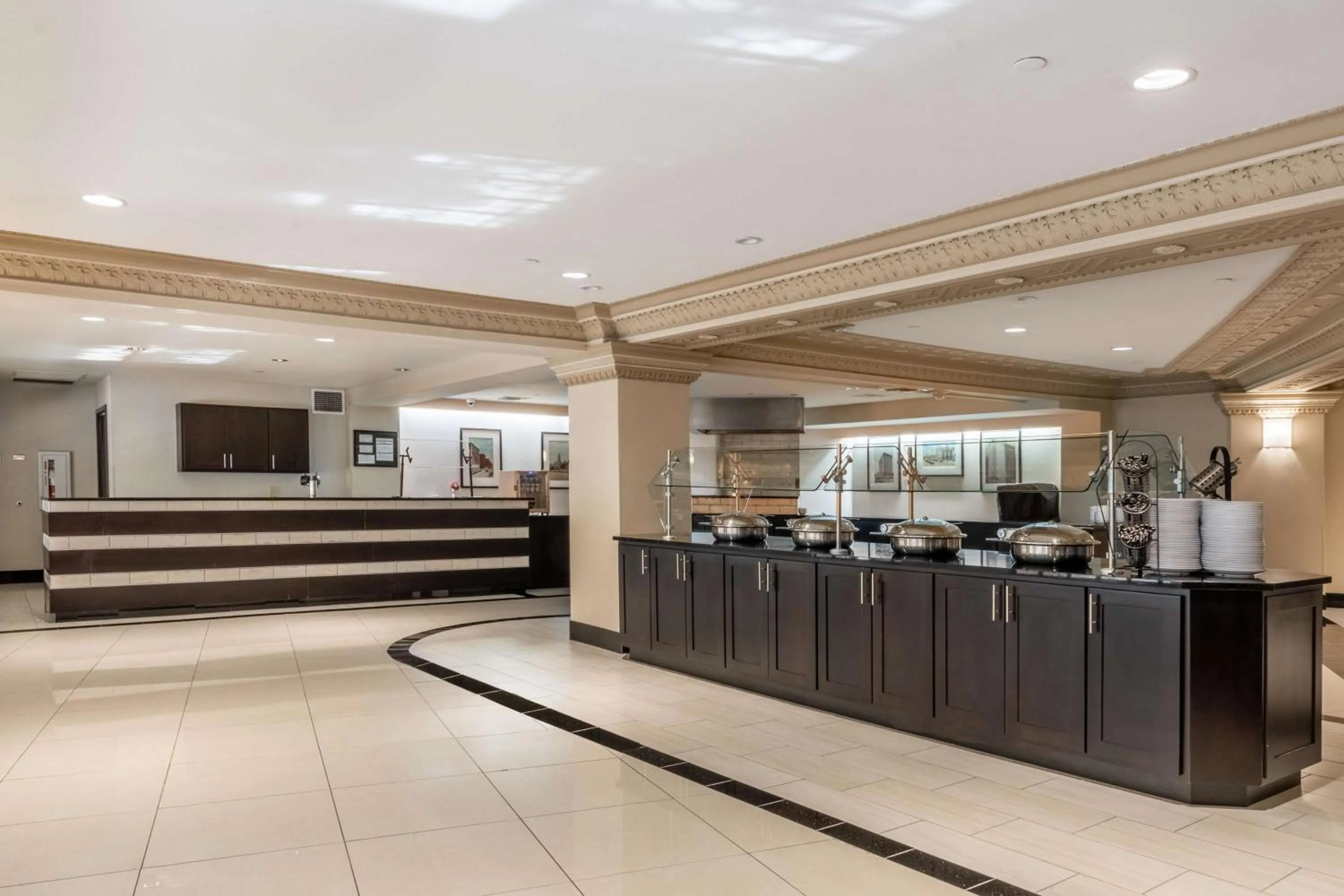 Breakfast in Drury Plaza Hotel Broadview Wichita