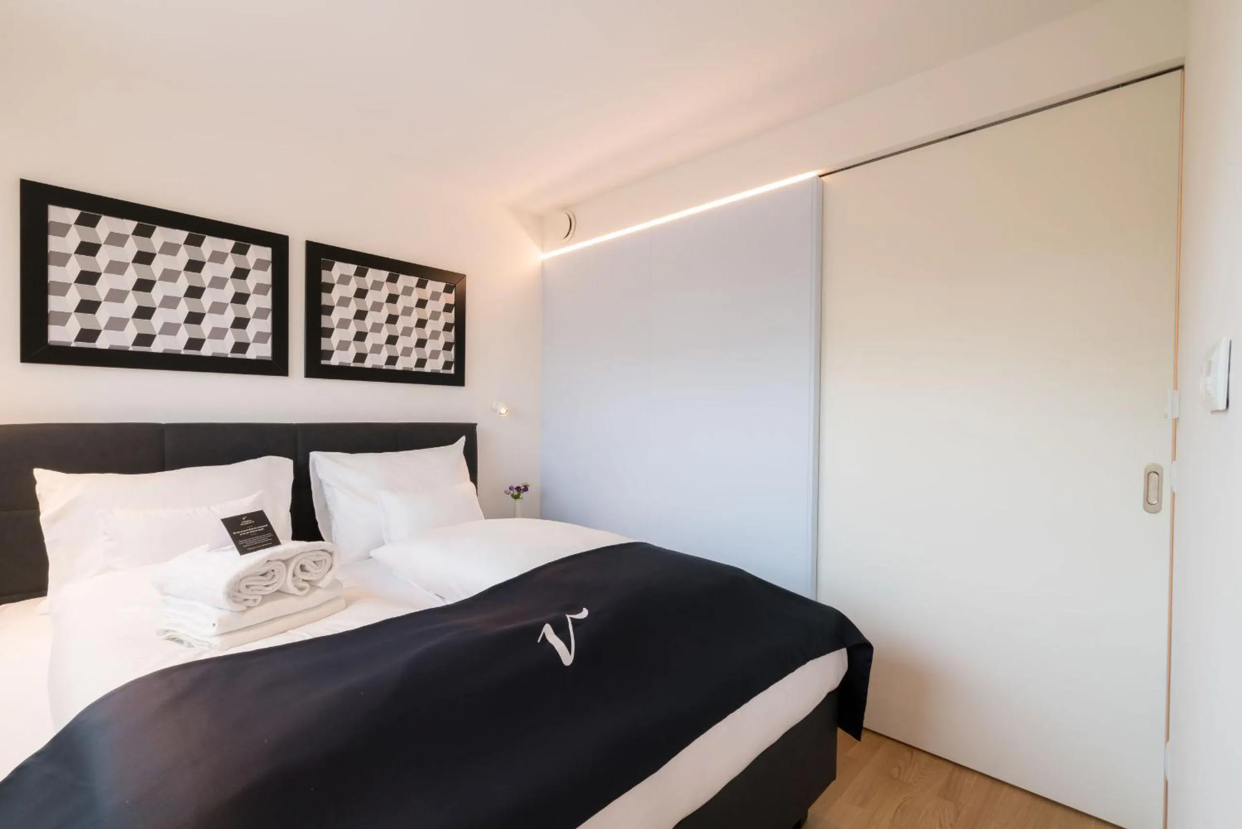 Bed in Vienna Residence, Hietzing - Schönbrunn