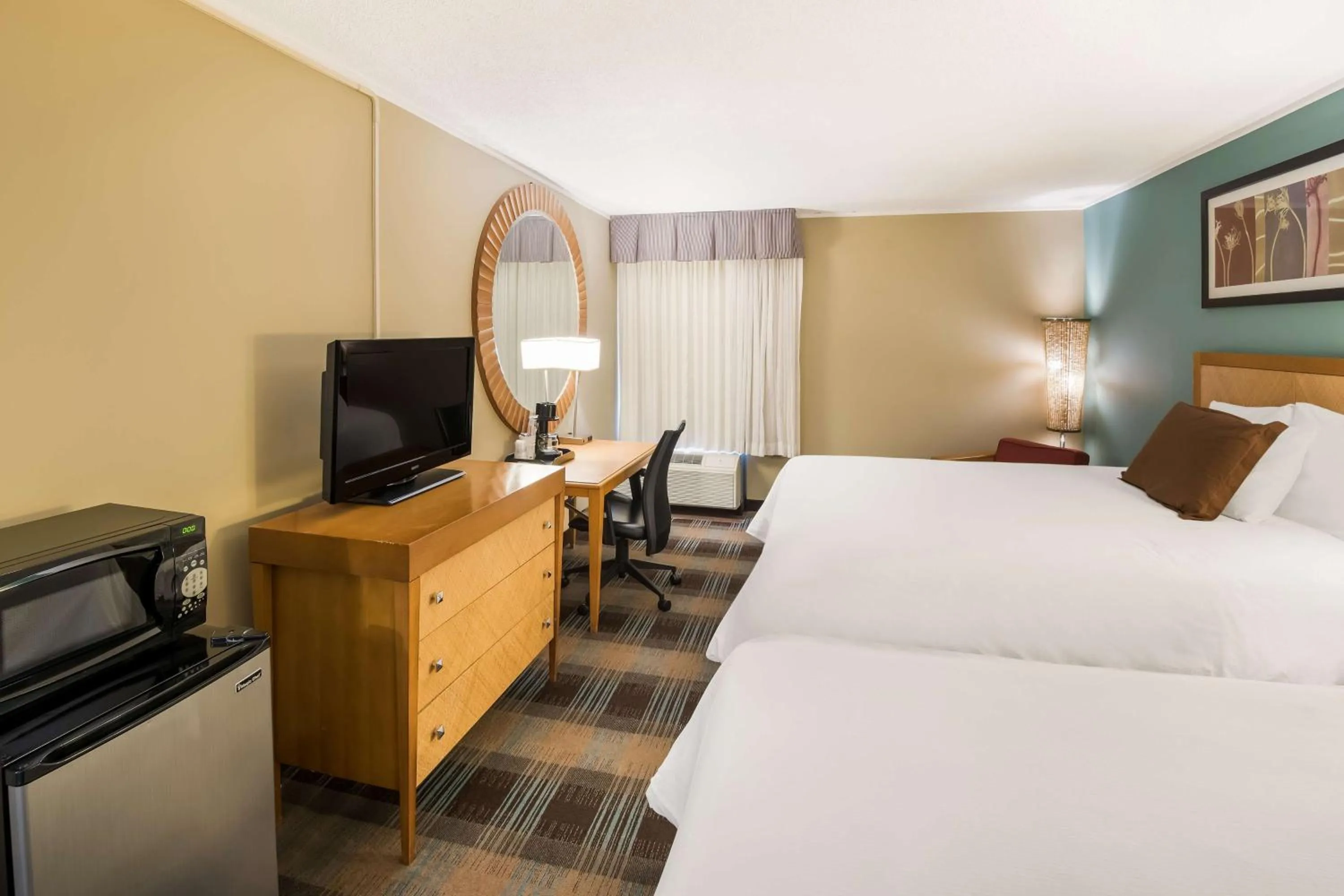 Bedroom, Bed in SureStay Plus Hotel by Best Western Jasper