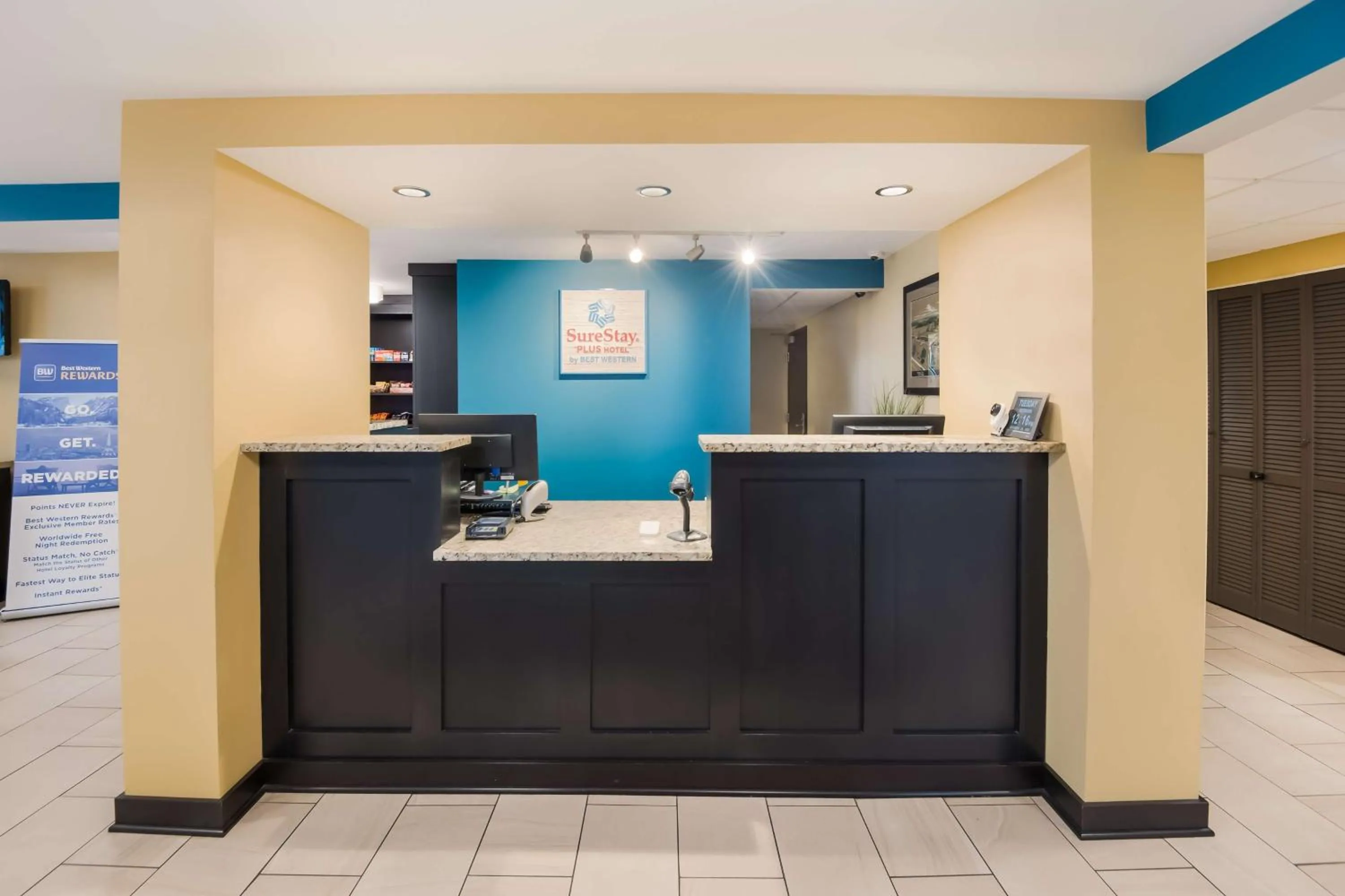 Lobby or reception in SureStay Plus Hotel by Best Western Jasper